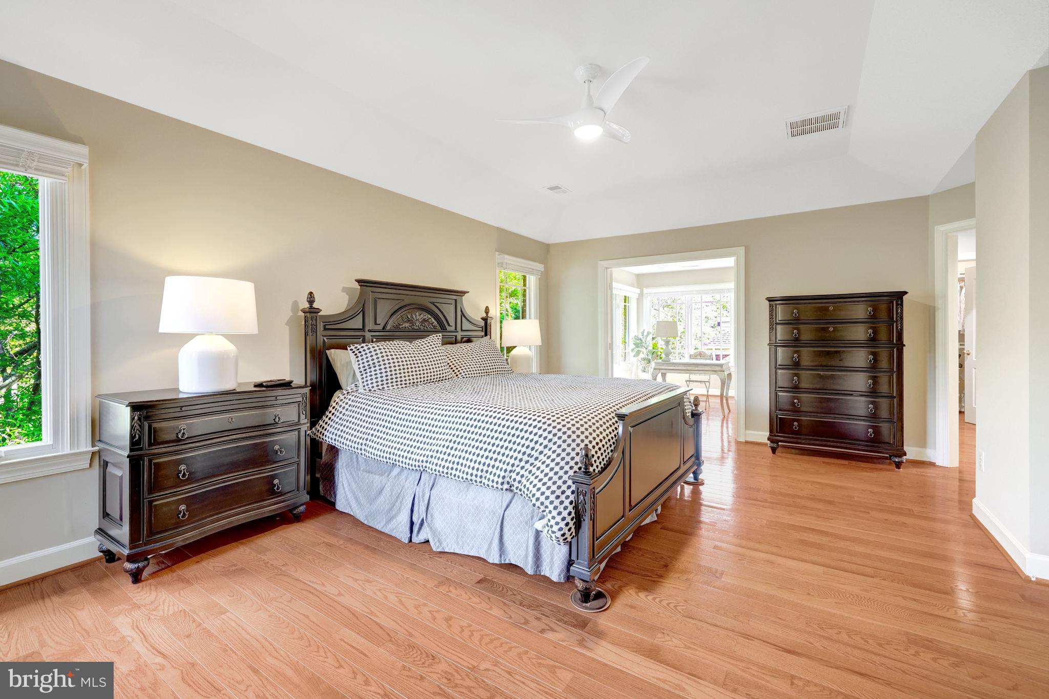 HUNTERS END - Residential