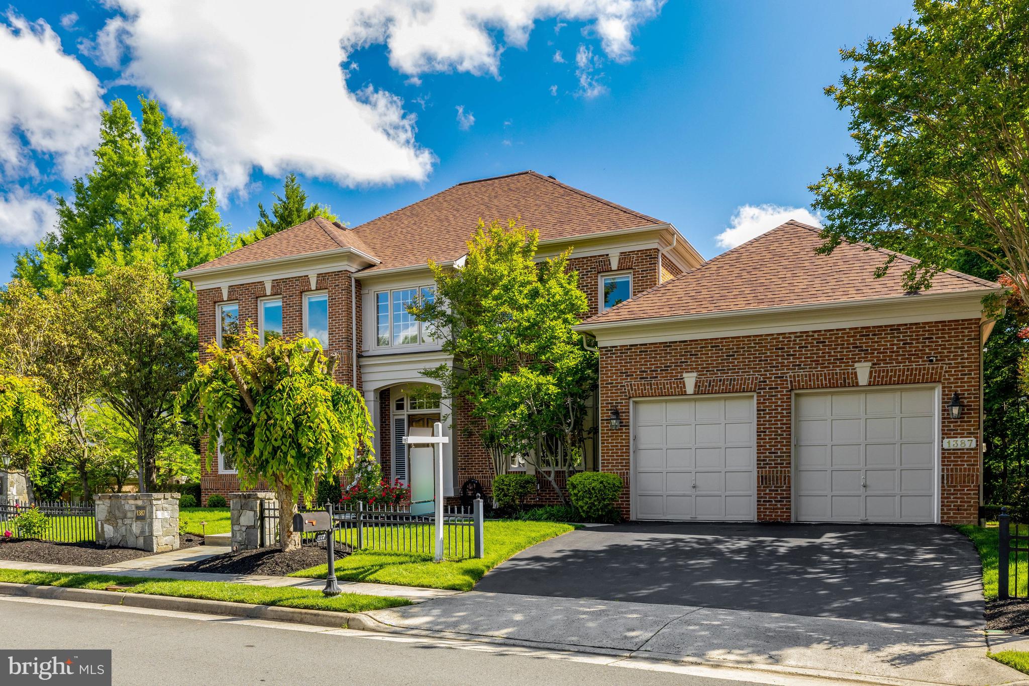 1387 CAMERON HEATH DRIVE