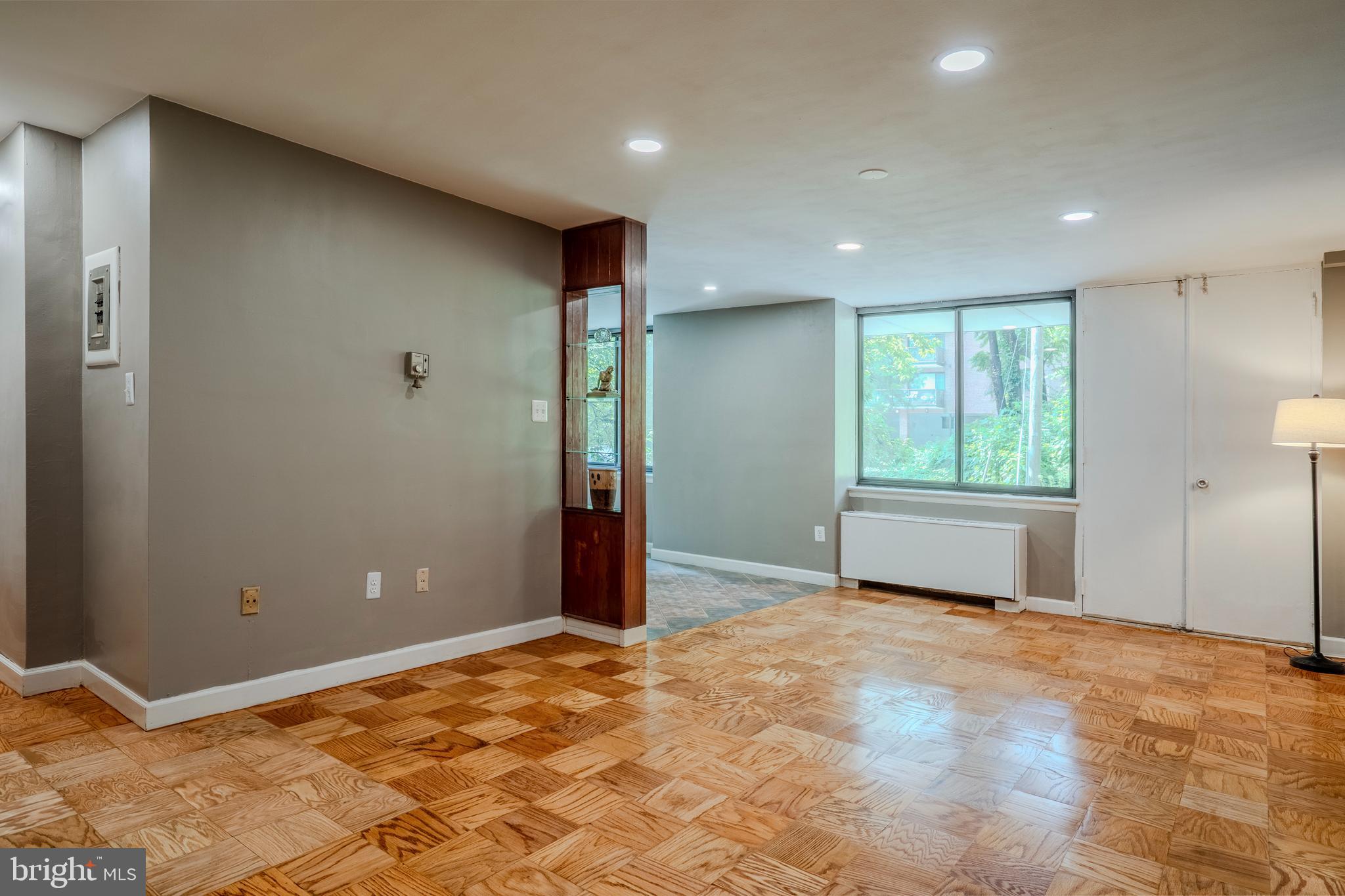 4390 LORCOM LANE 102