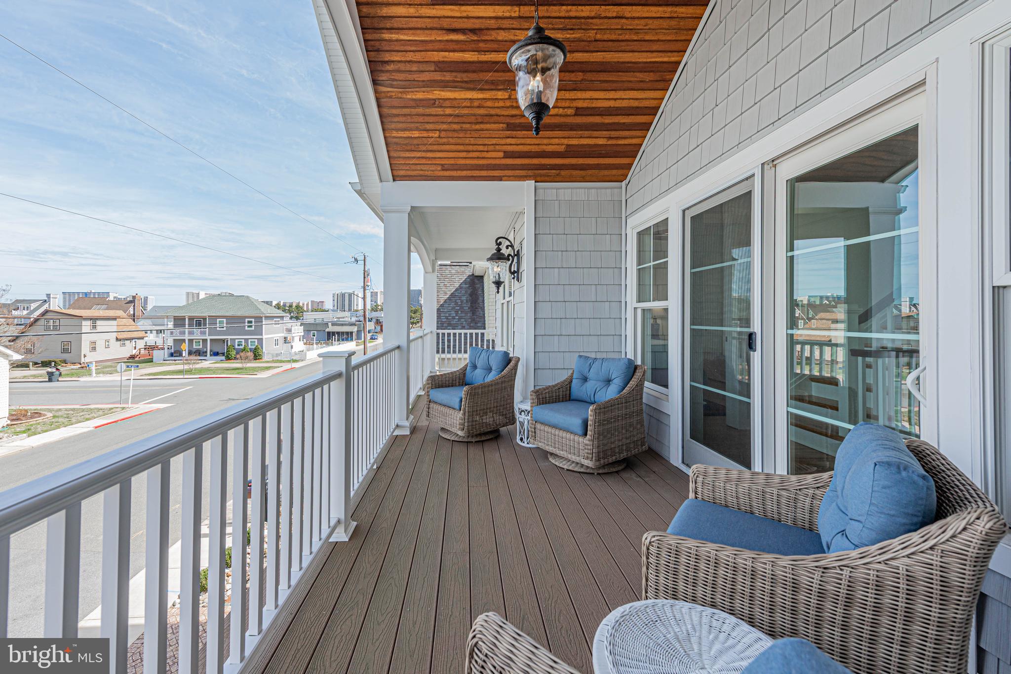 CAINE KEYS II EXT - Residential