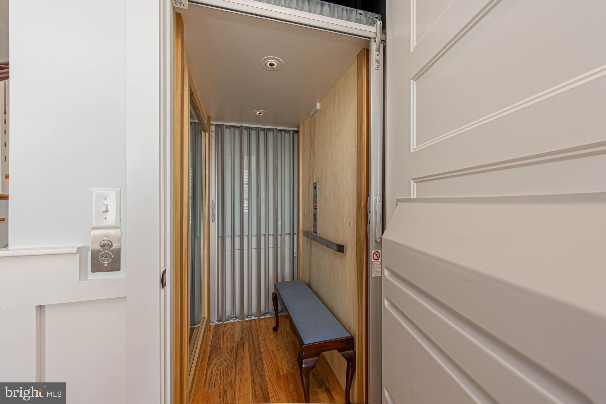 CAINE KEYS II EXT - Residential