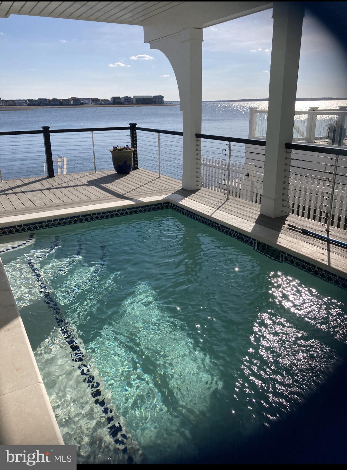 CAINE KEYS II EXT - Residential