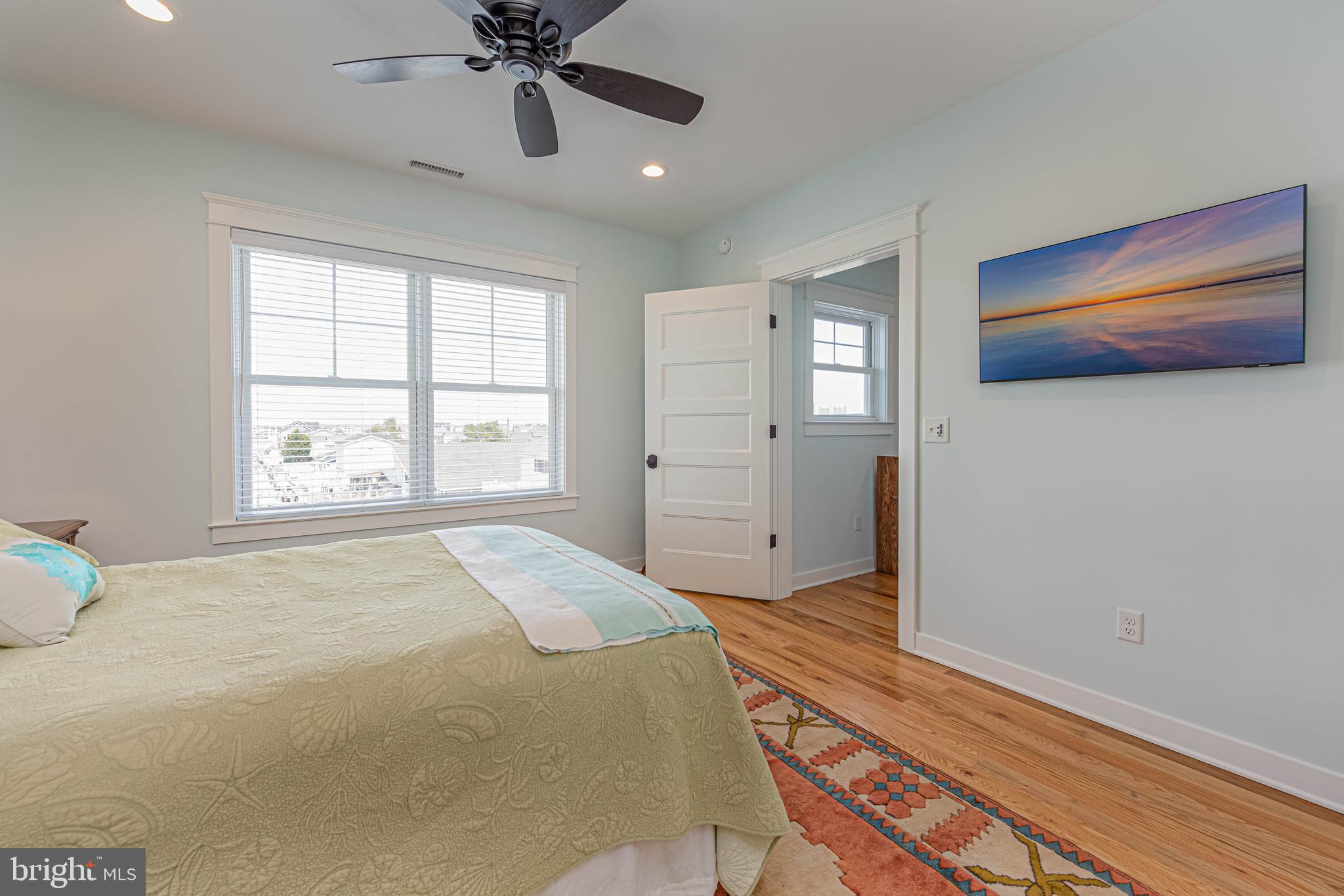 CAINE KEYS II EXT - Residential