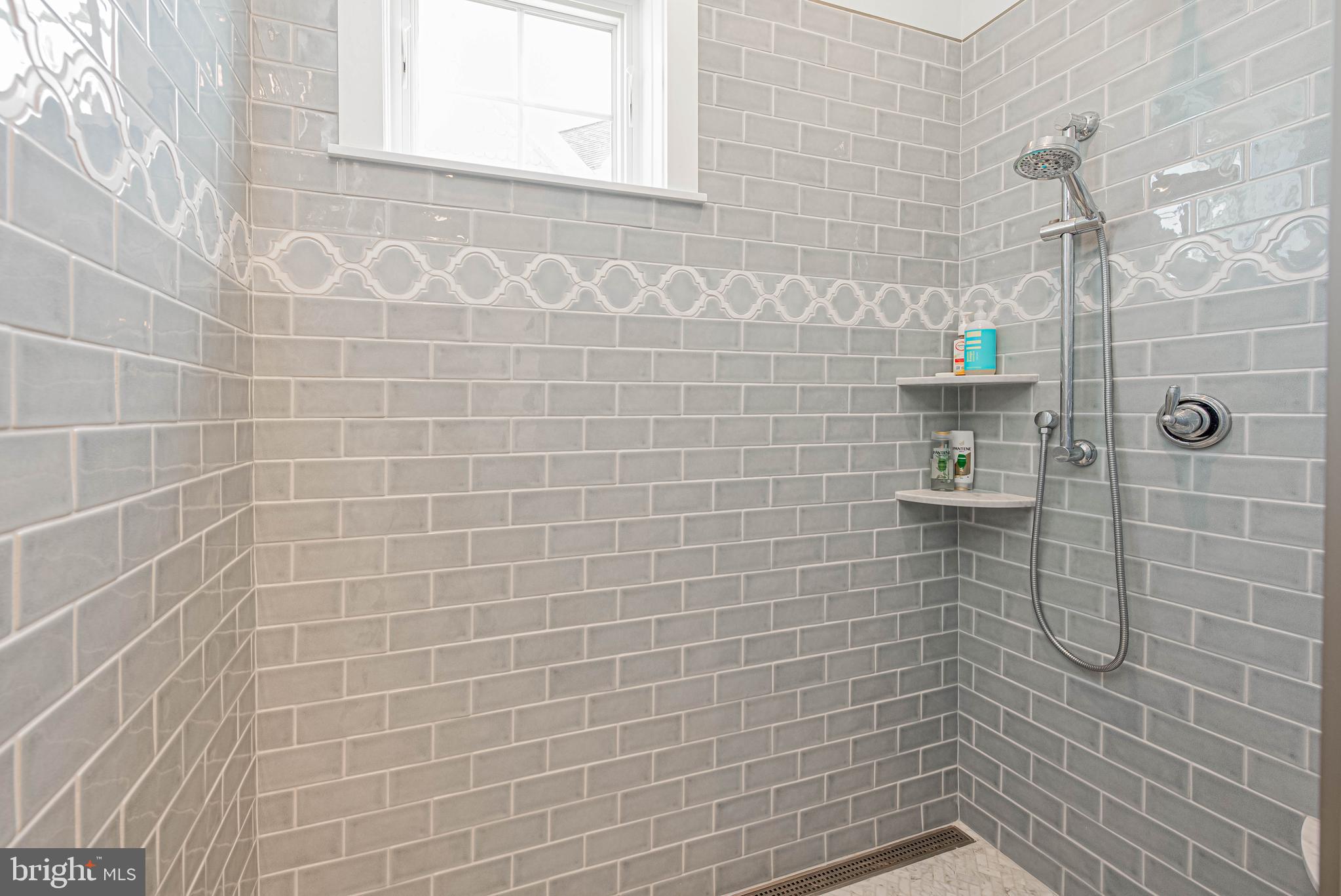 CAINE KEYS II EXT - Residential