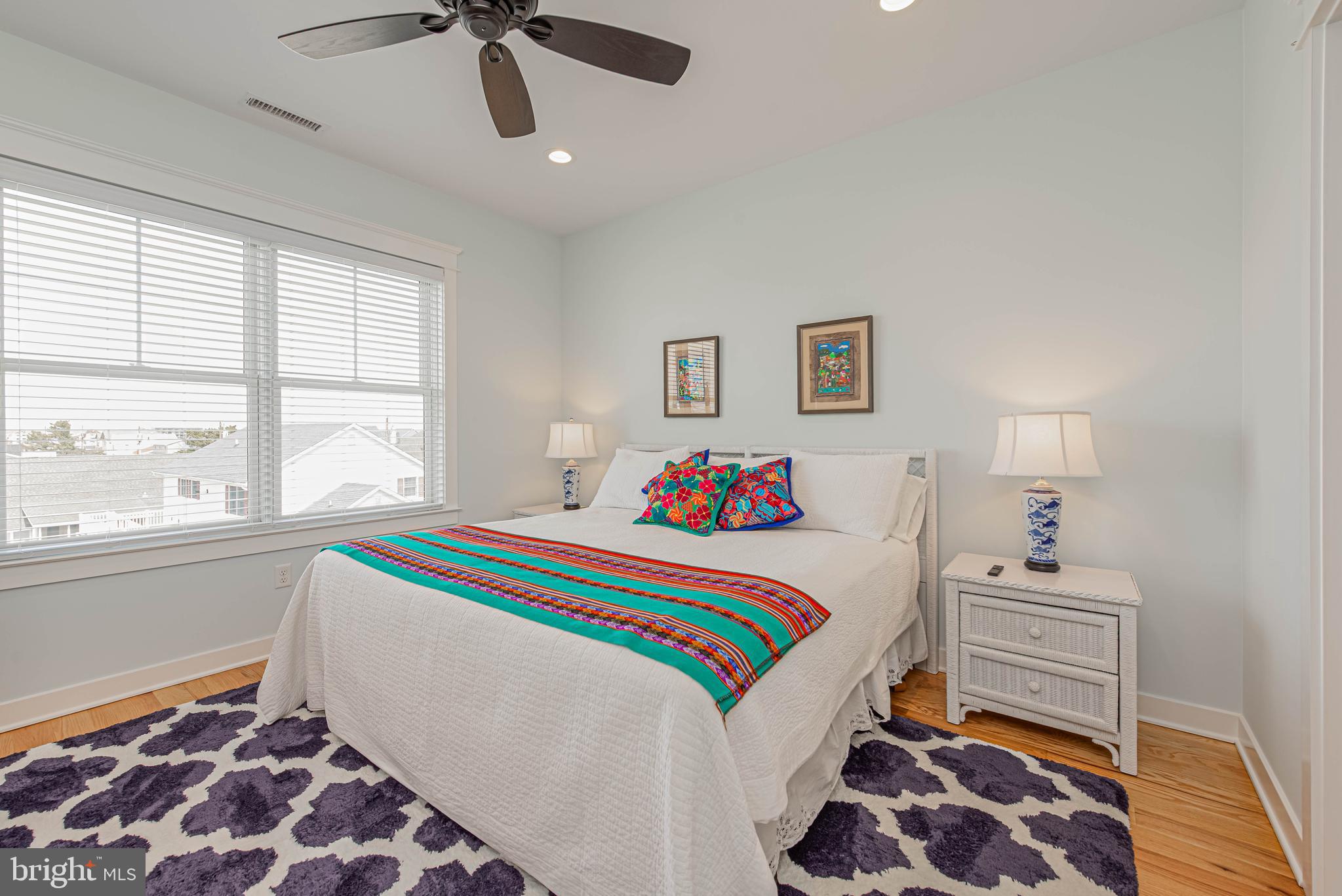 CAINE KEYS II EXT - Residential