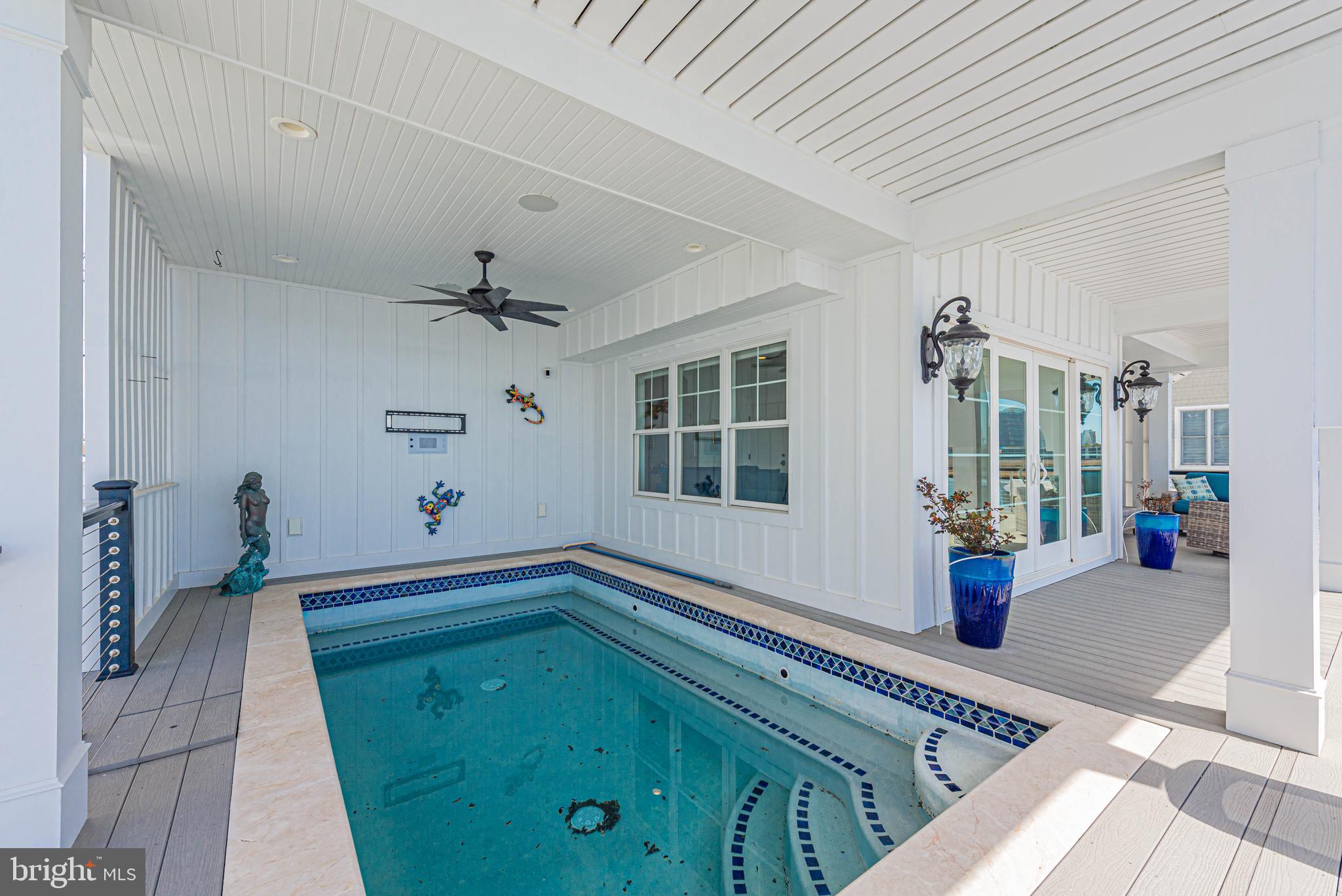 CAINE KEYS II EXT - Residential