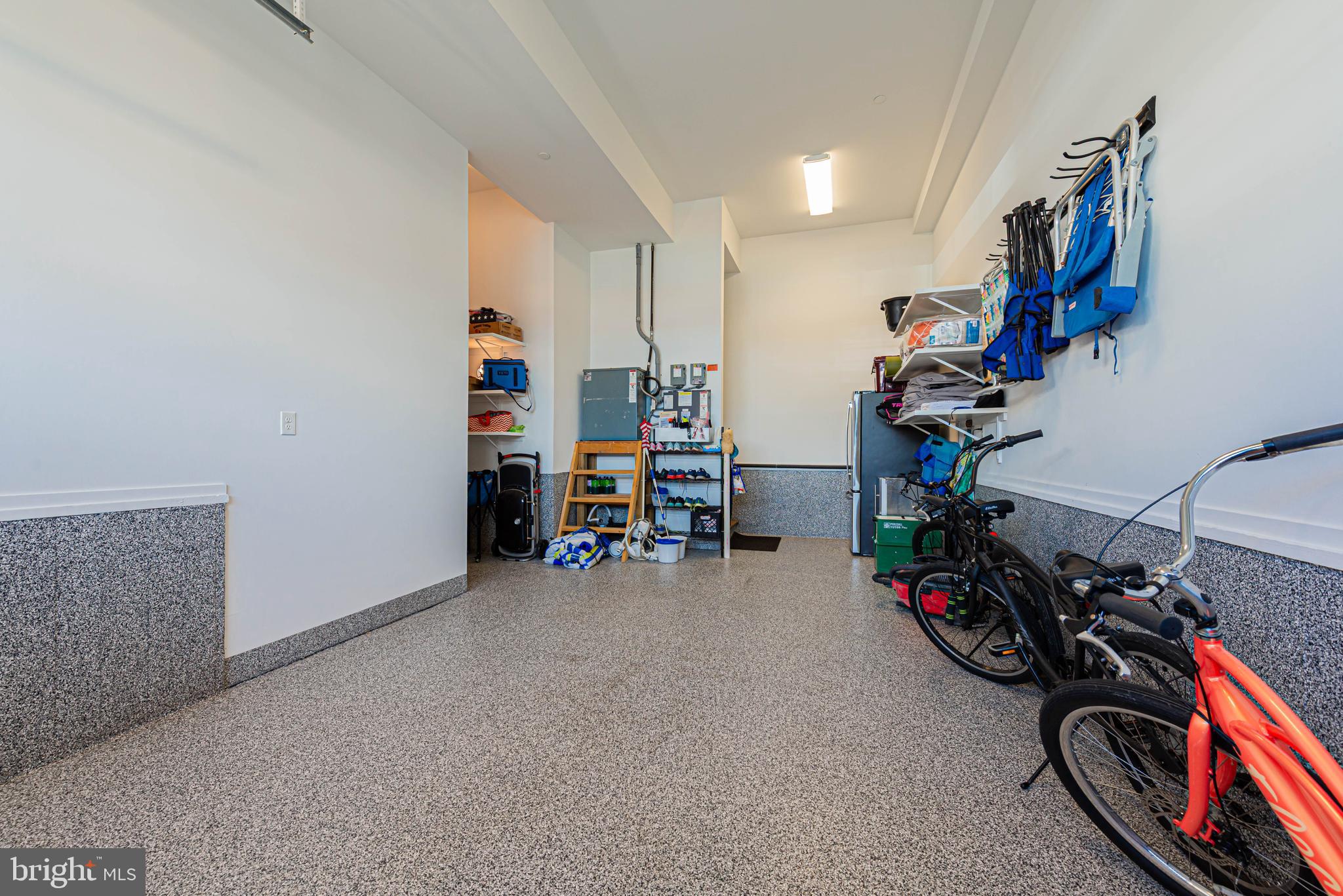 CAINE KEYS II EXT - Residential