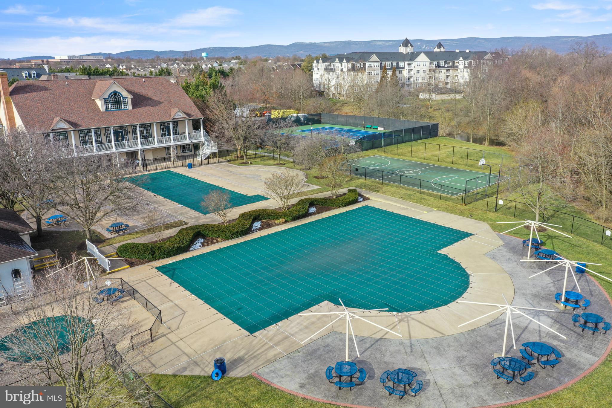 WORMANS MILL - Residential