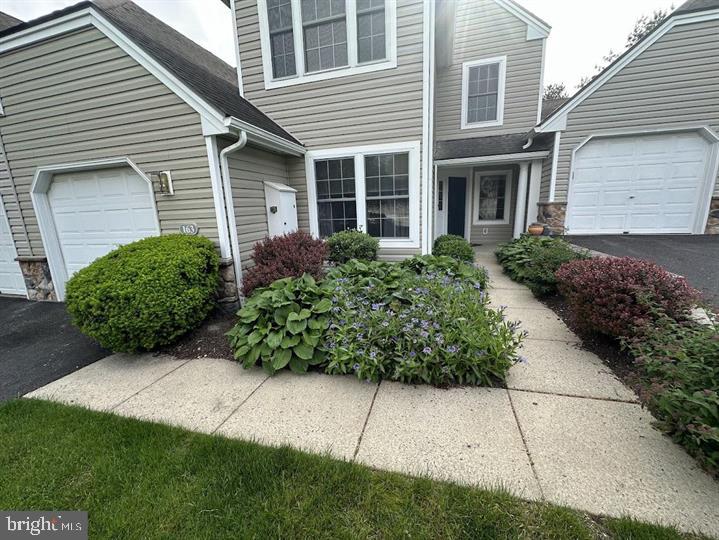 163 HAWTHORNE COURT