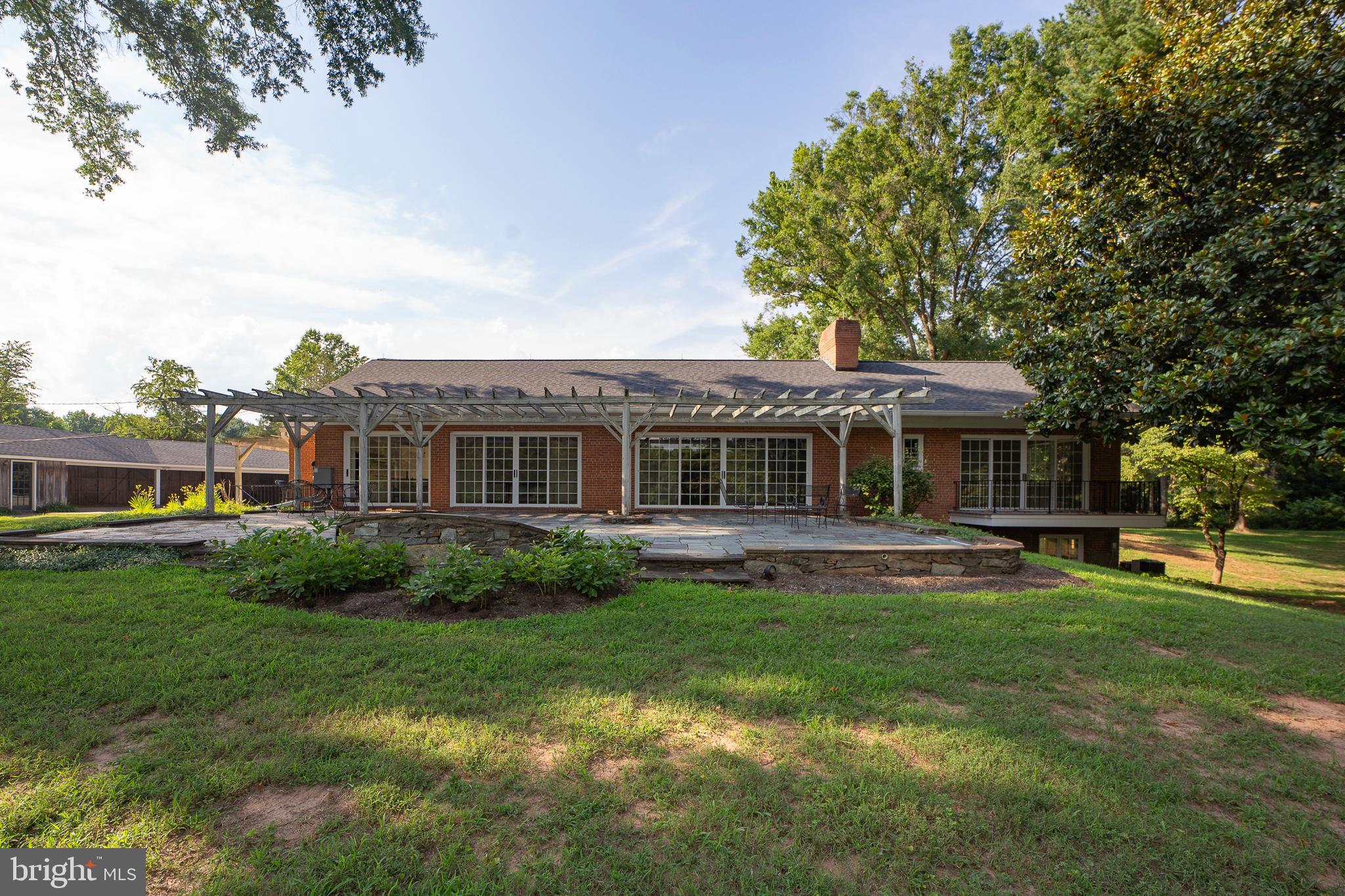 POTOMAC OUTSIDE - Residential Lease