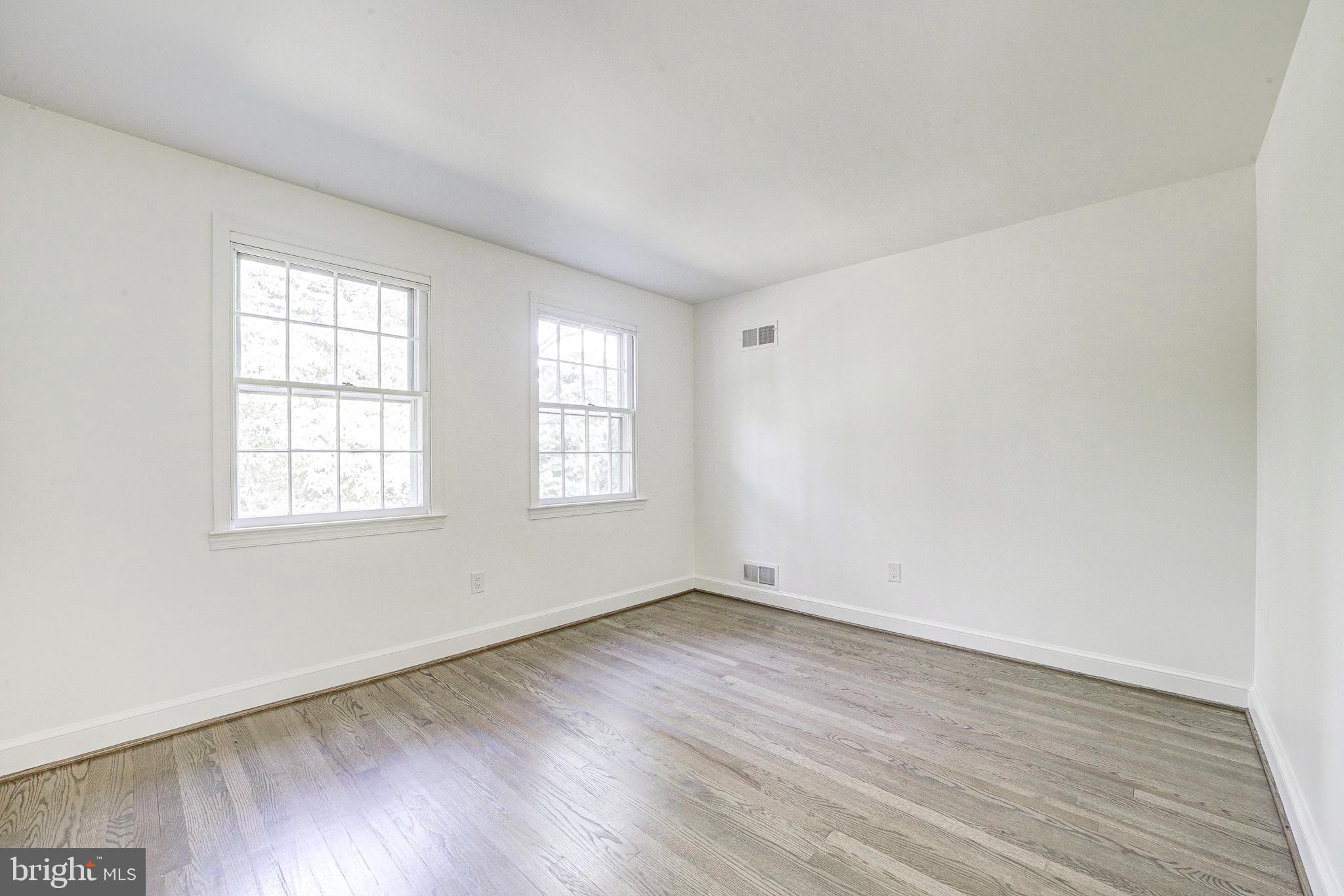 POTOMAC OUTSIDE - Residential Lease