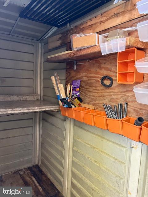 INDIAN KING - Residential Lease