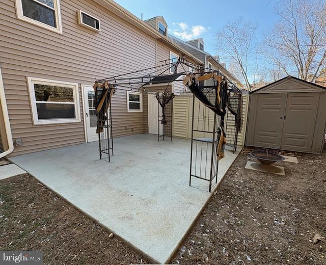 INDIAN KING - Residential Lease