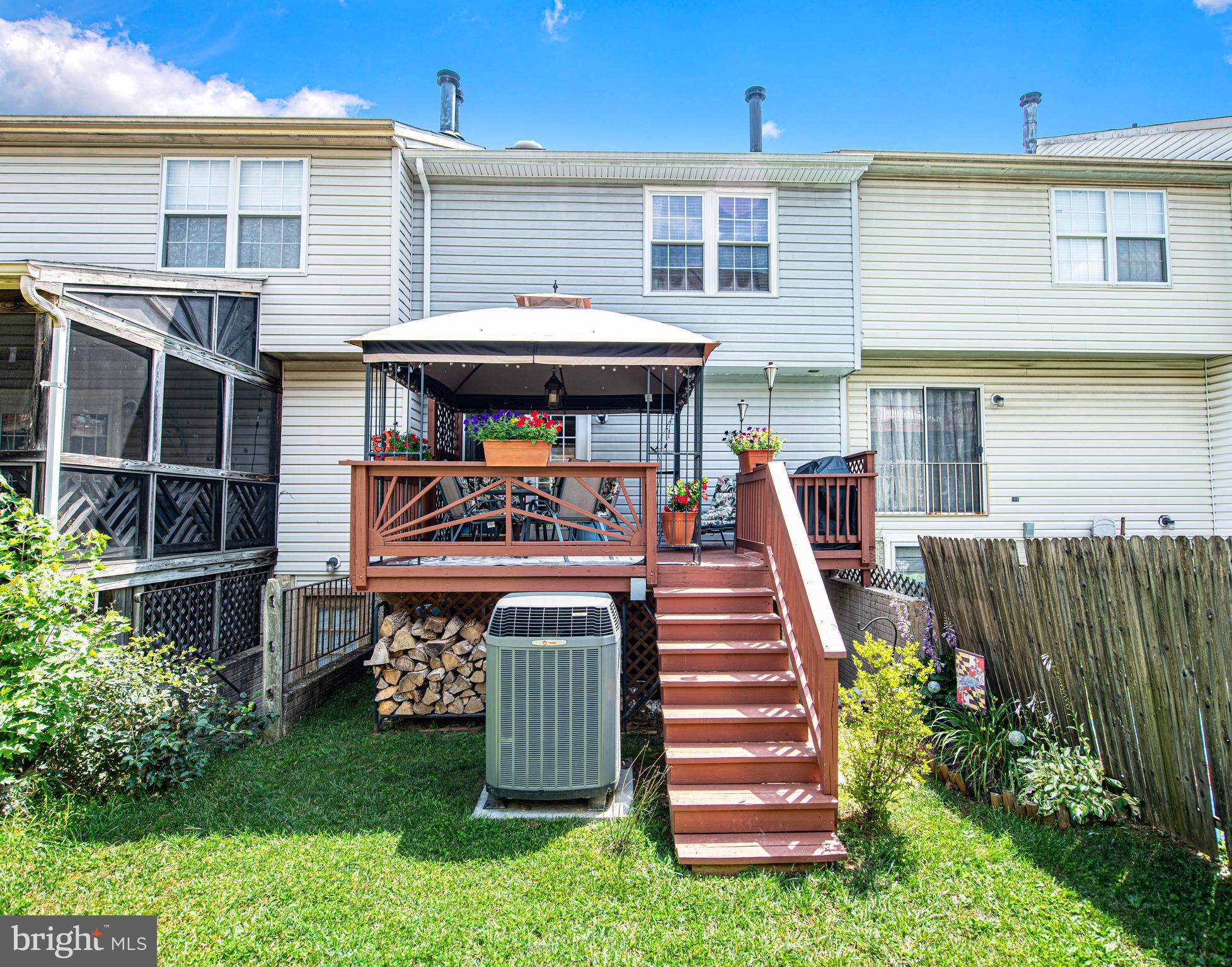 OAK HURST - Residential