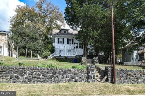 WINDSOR HILLS - Residential