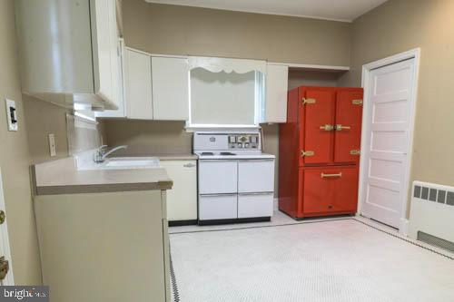 WINDSOR HILLS - Residential