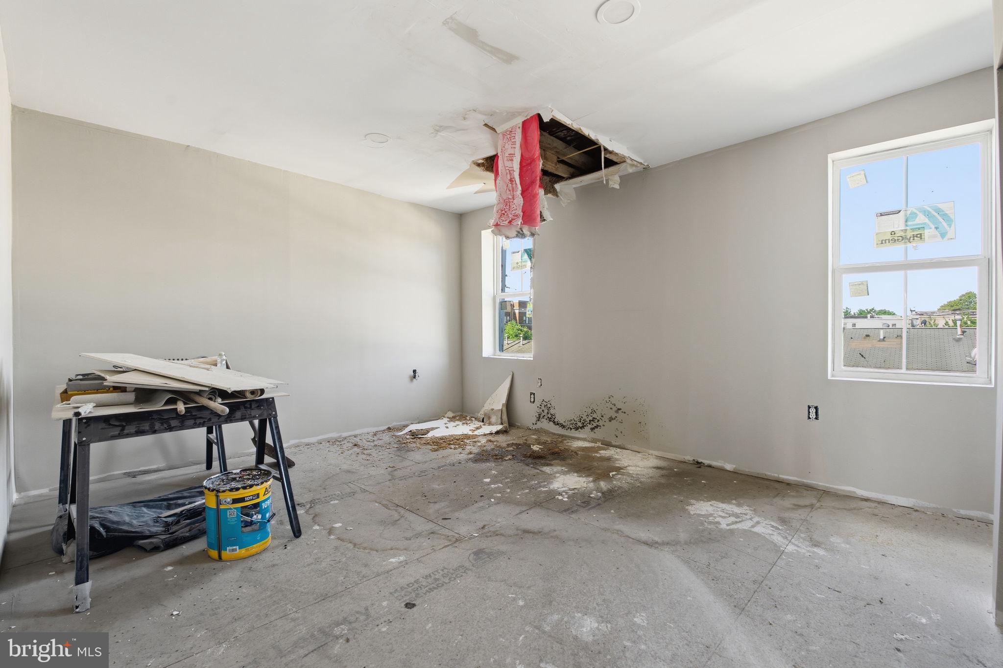 SANDTOWN-WINCHESTER - Residential