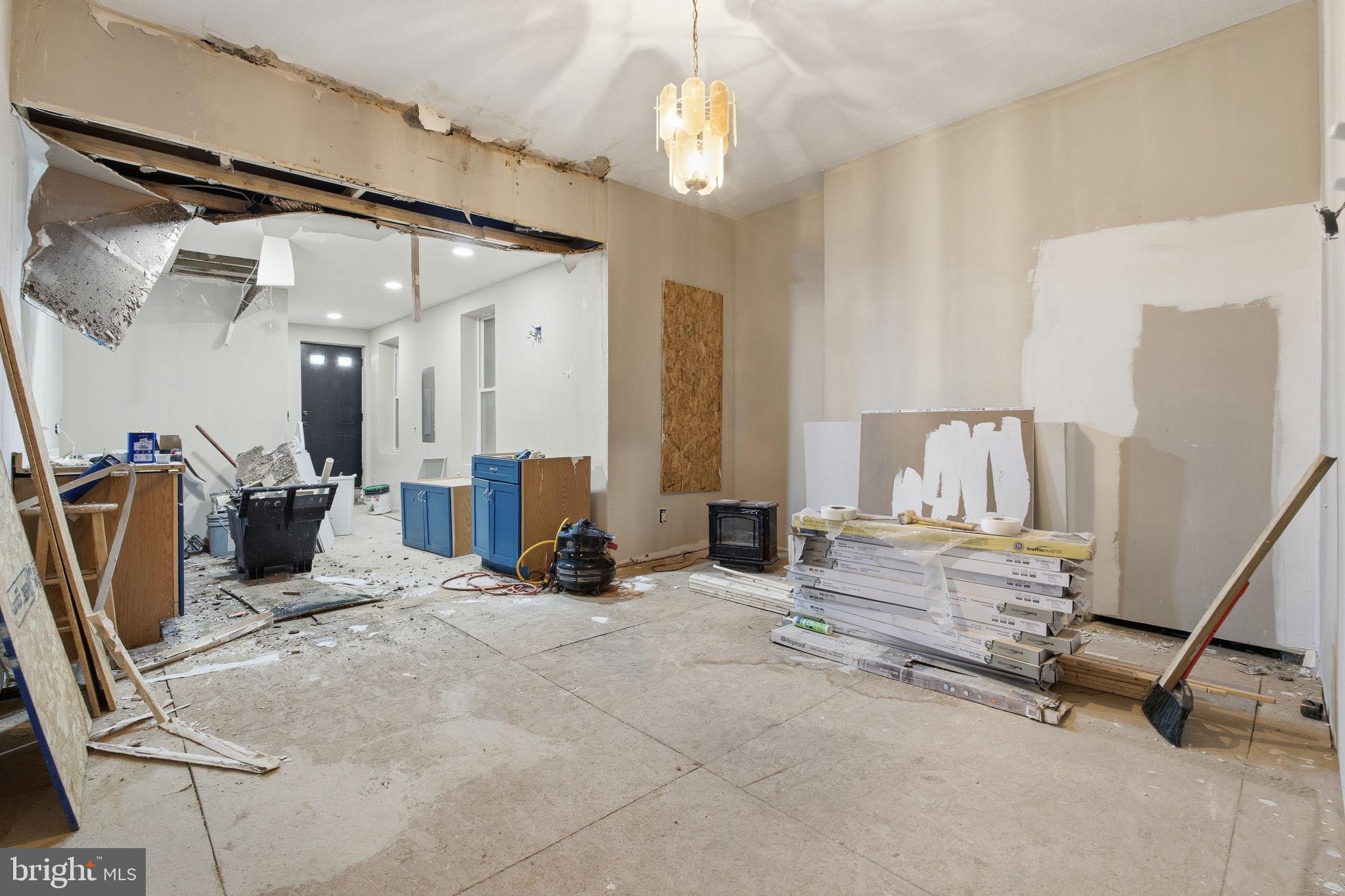 SANDTOWN-WINCHESTER - Residential