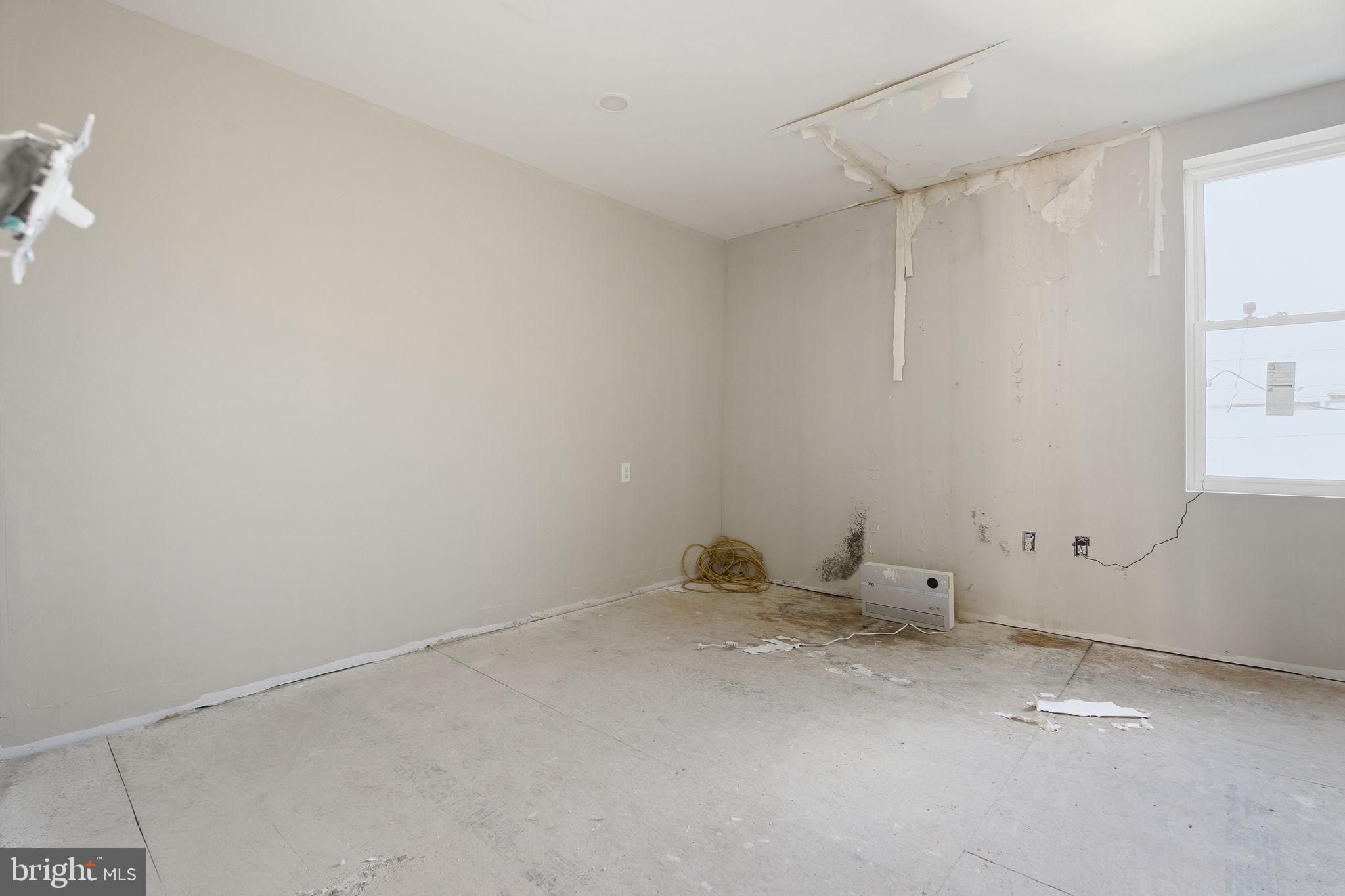 SANDTOWN-WINCHESTER - Residential