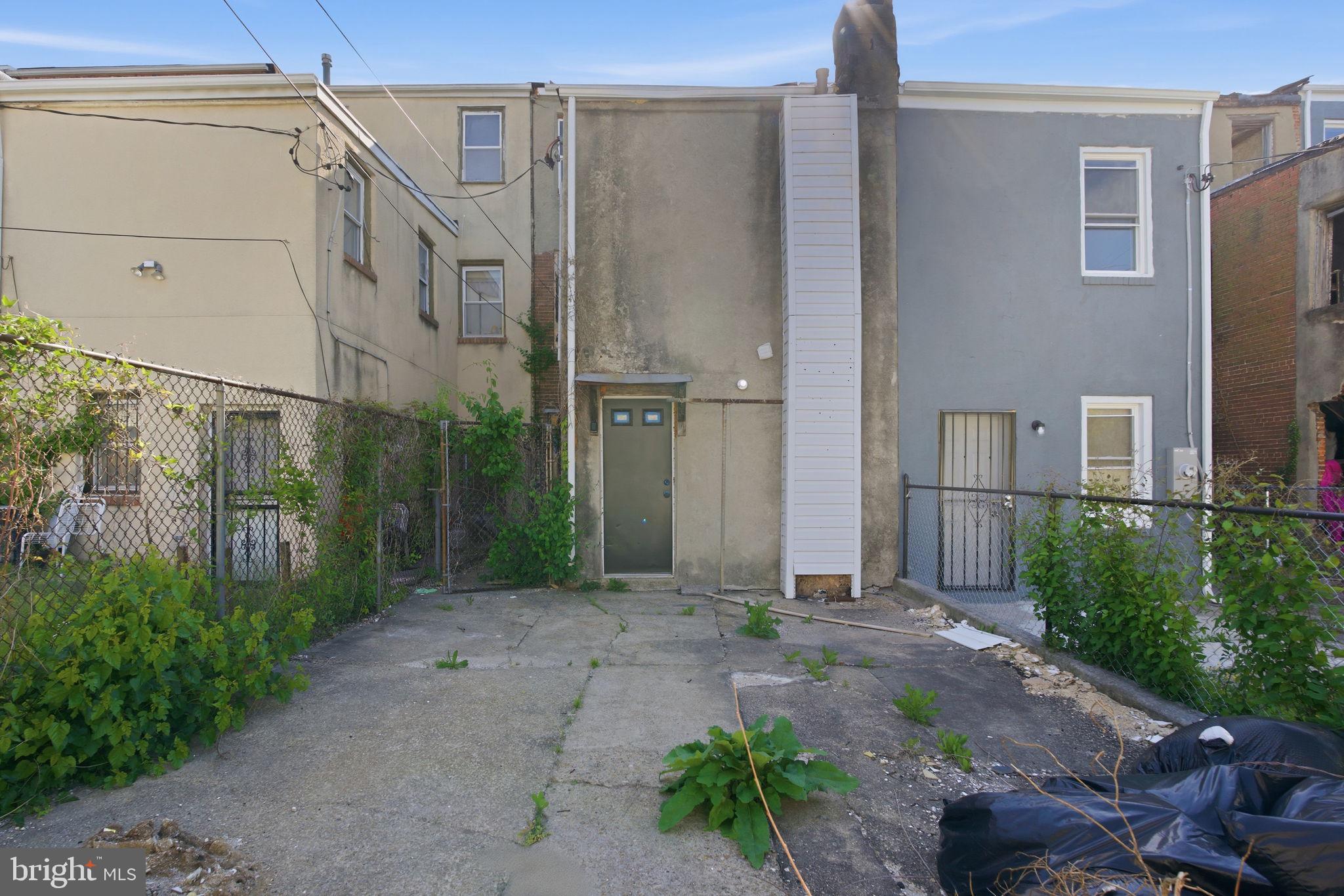 SANDTOWN-WINCHESTER - Residential