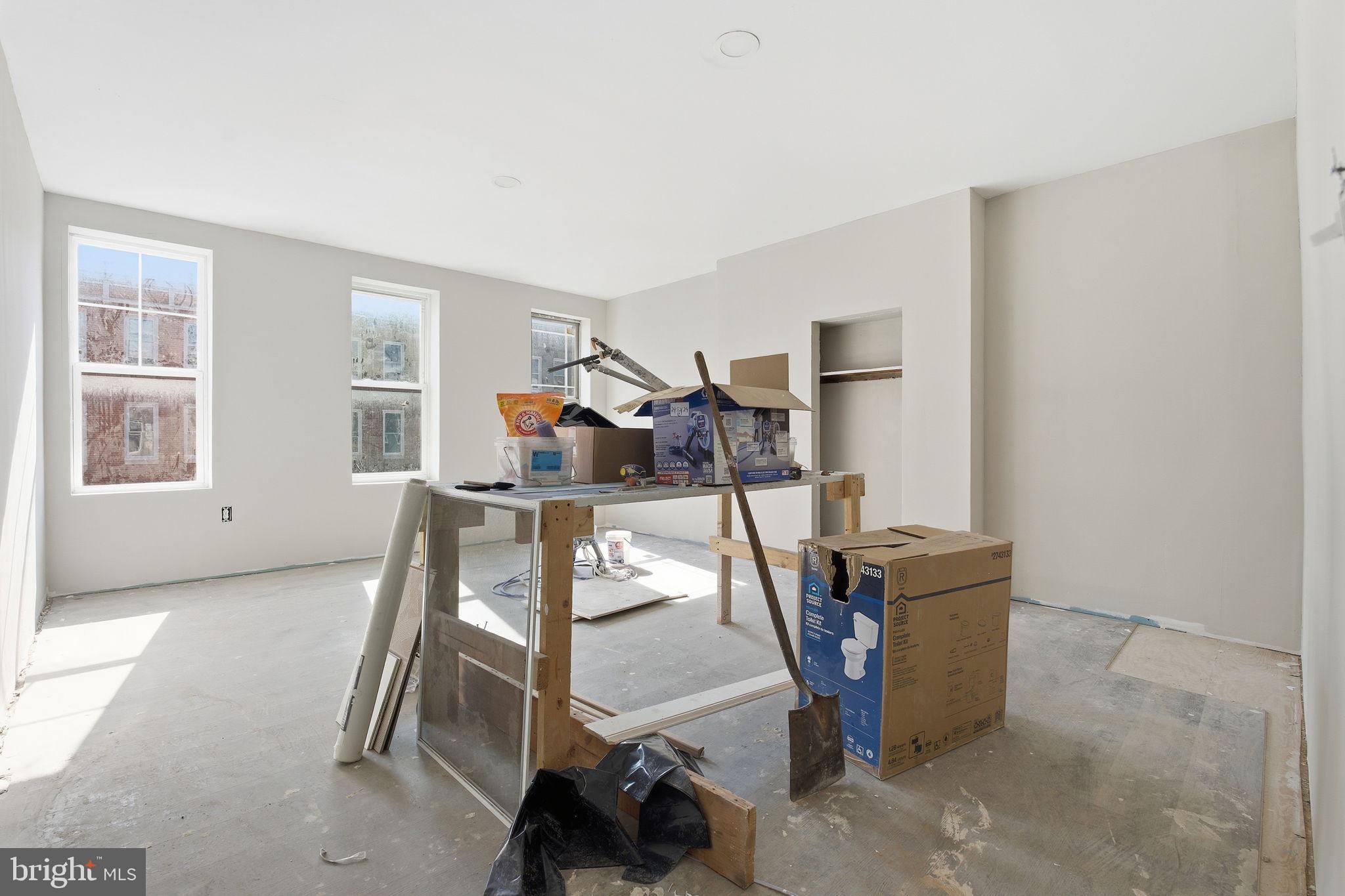 SANDTOWN-WINCHESTER - Residential