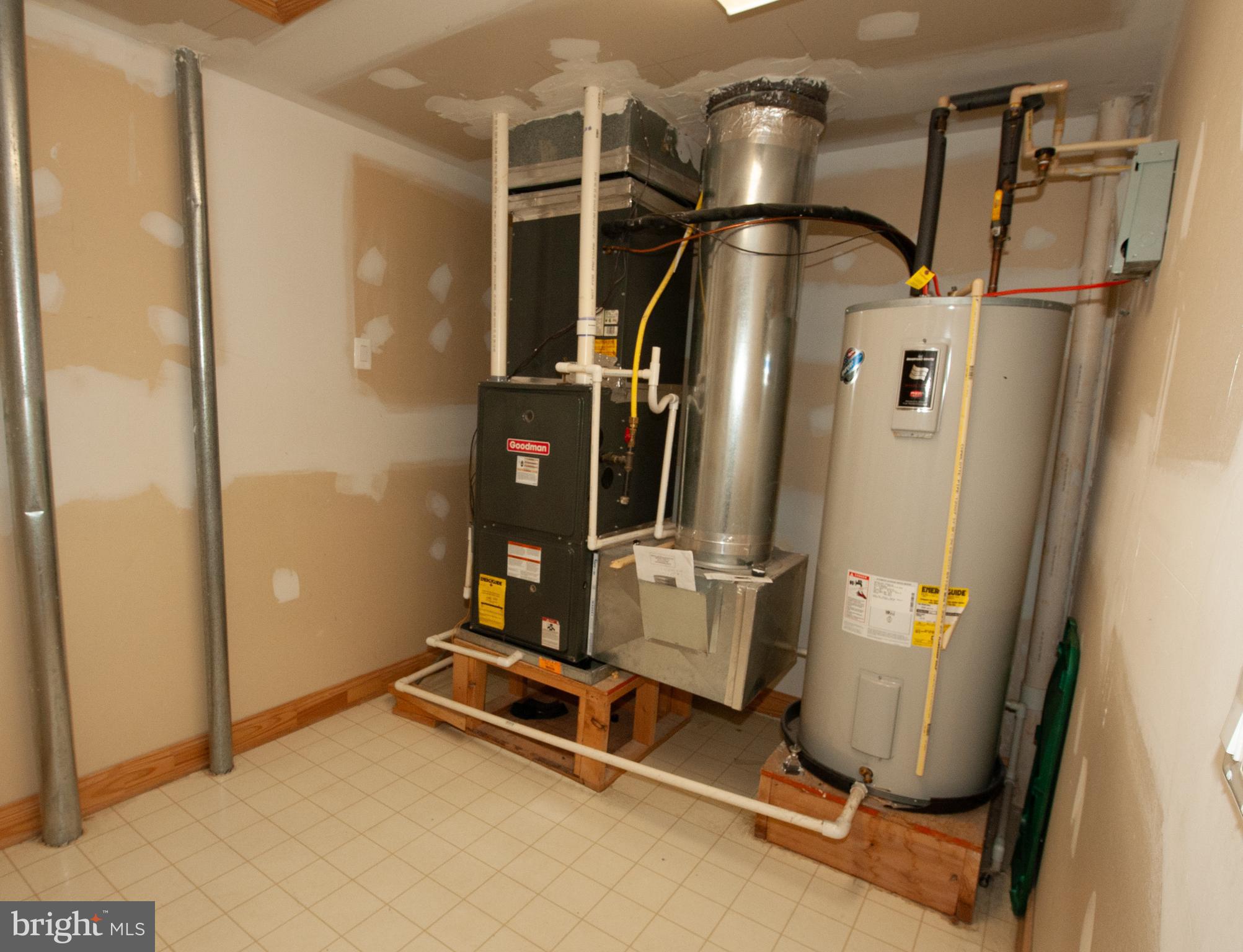 VICTORIA FALLS - Residential Lease