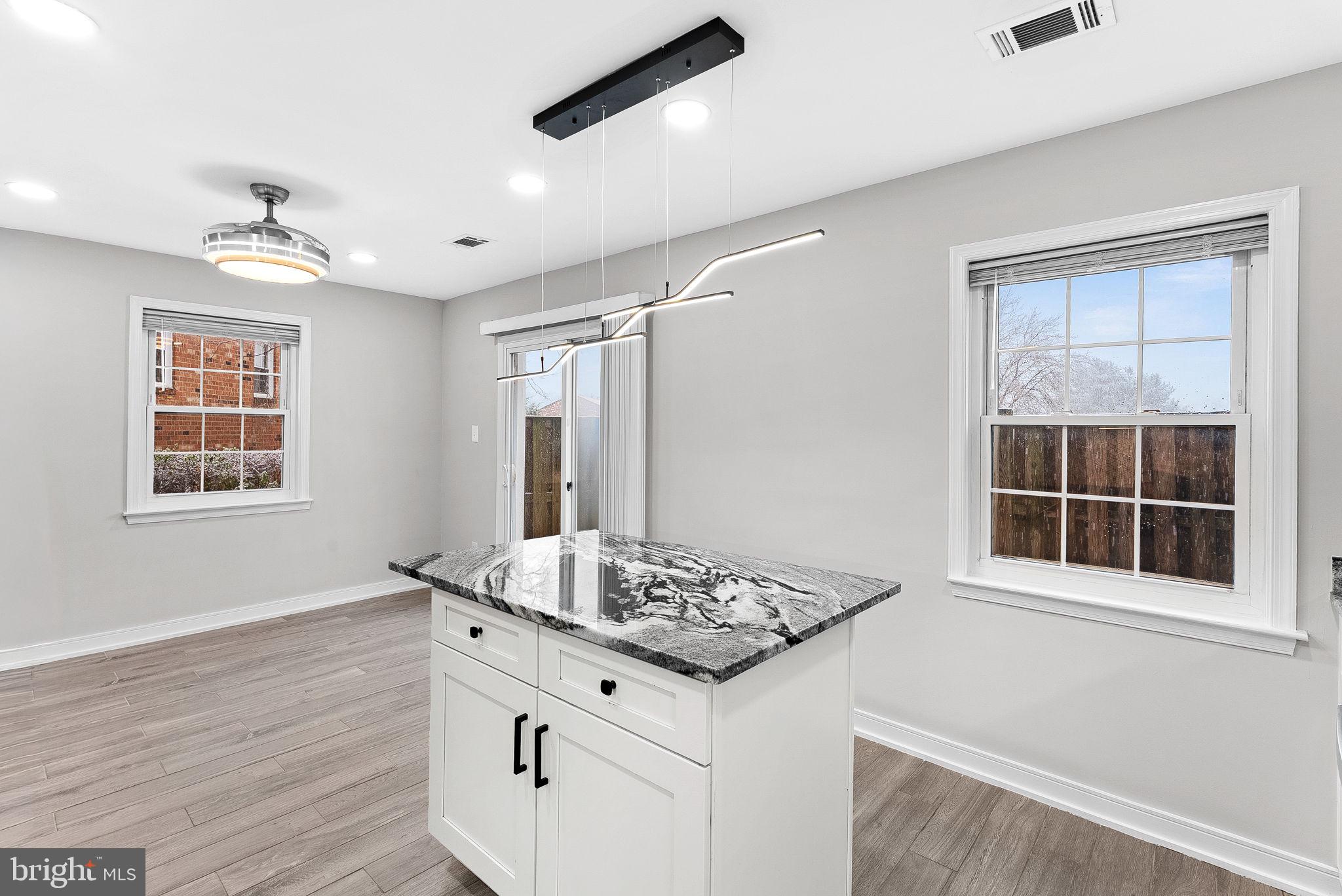 THE HIGHLANDS - Residential