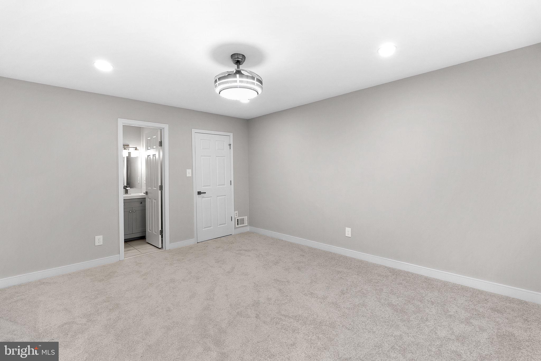 THE HIGHLANDS - Residential