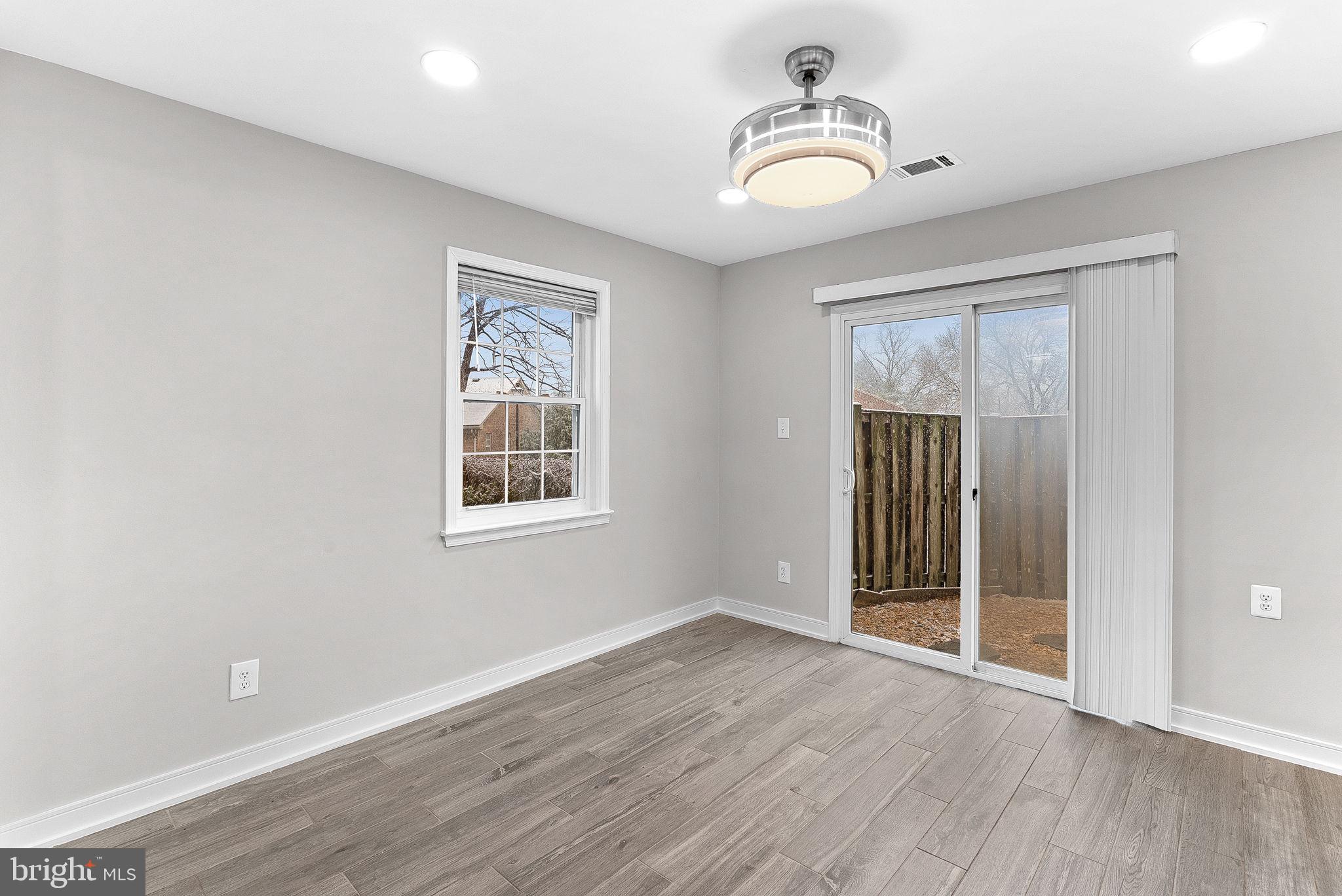 THE HIGHLANDS - Residential