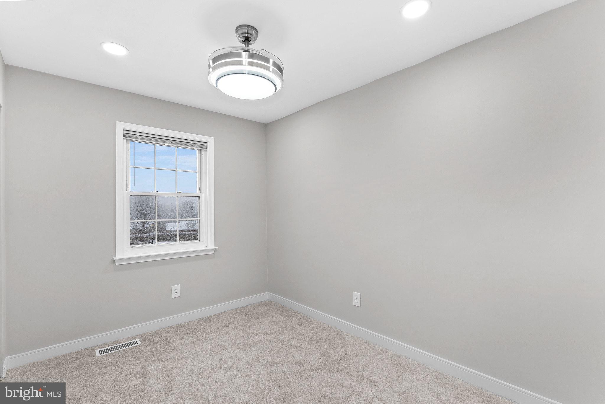 THE HIGHLANDS - Residential