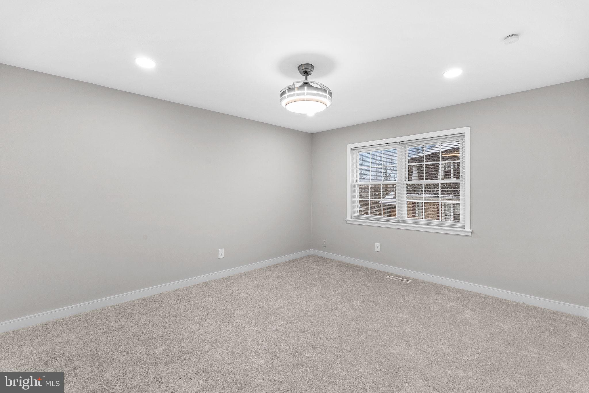 THE HIGHLANDS - Residential