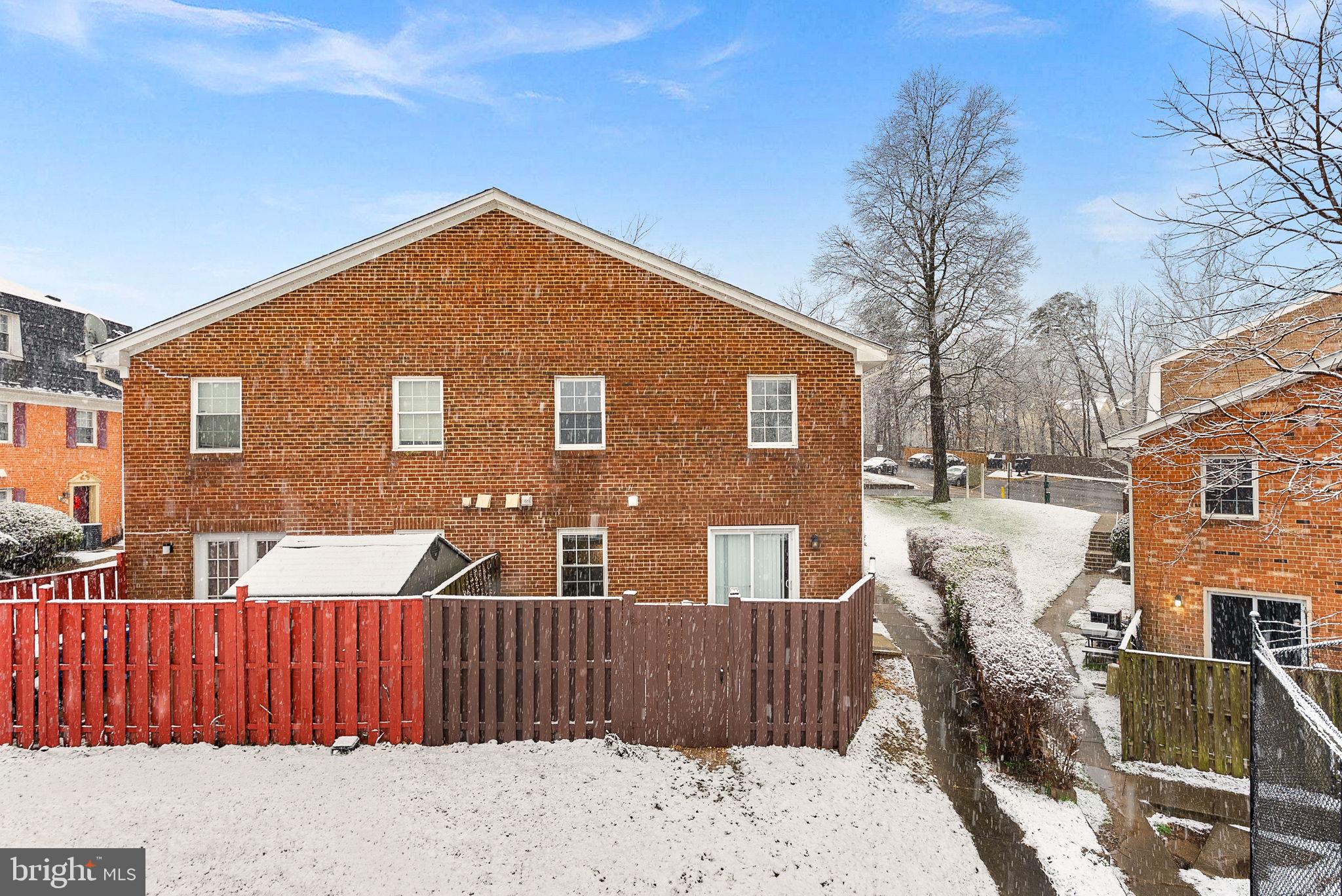 THE HIGHLANDS - Residential