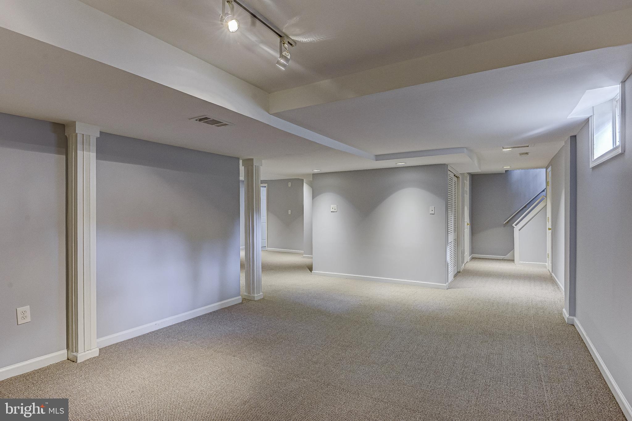 WOODMOOR - Residential