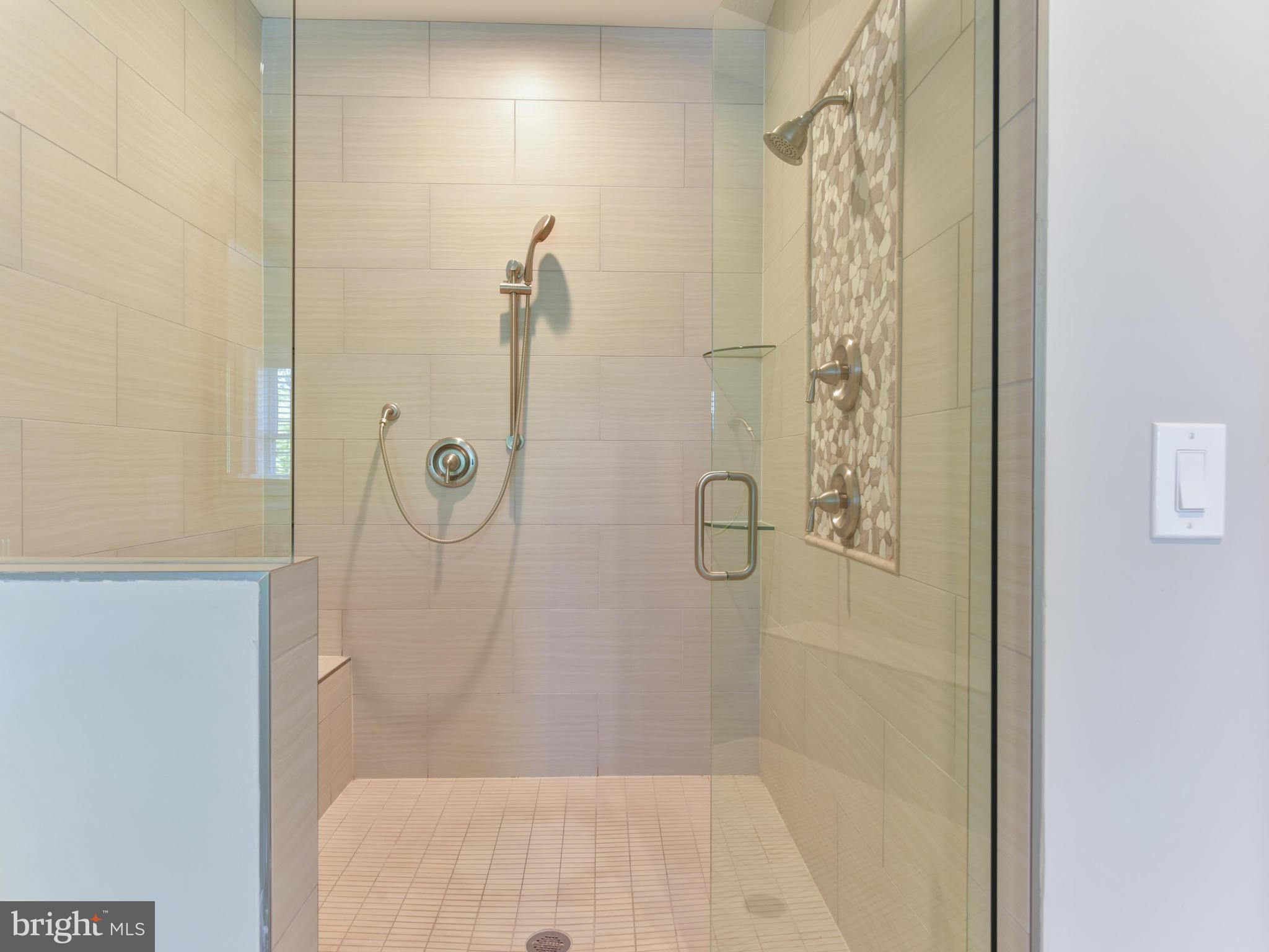 PIMMIT HILLS - Residential