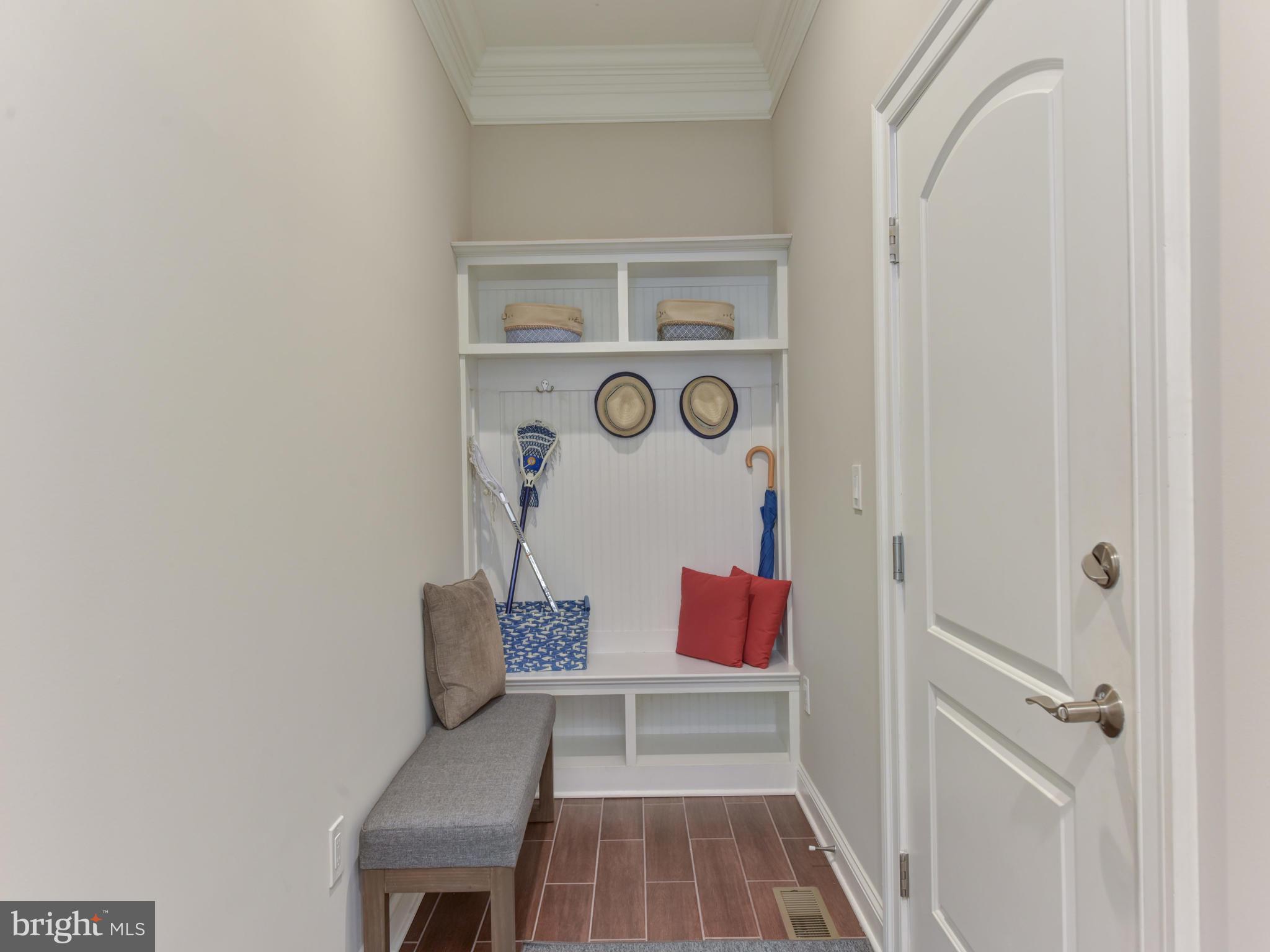 PIMMIT HILLS - Residential