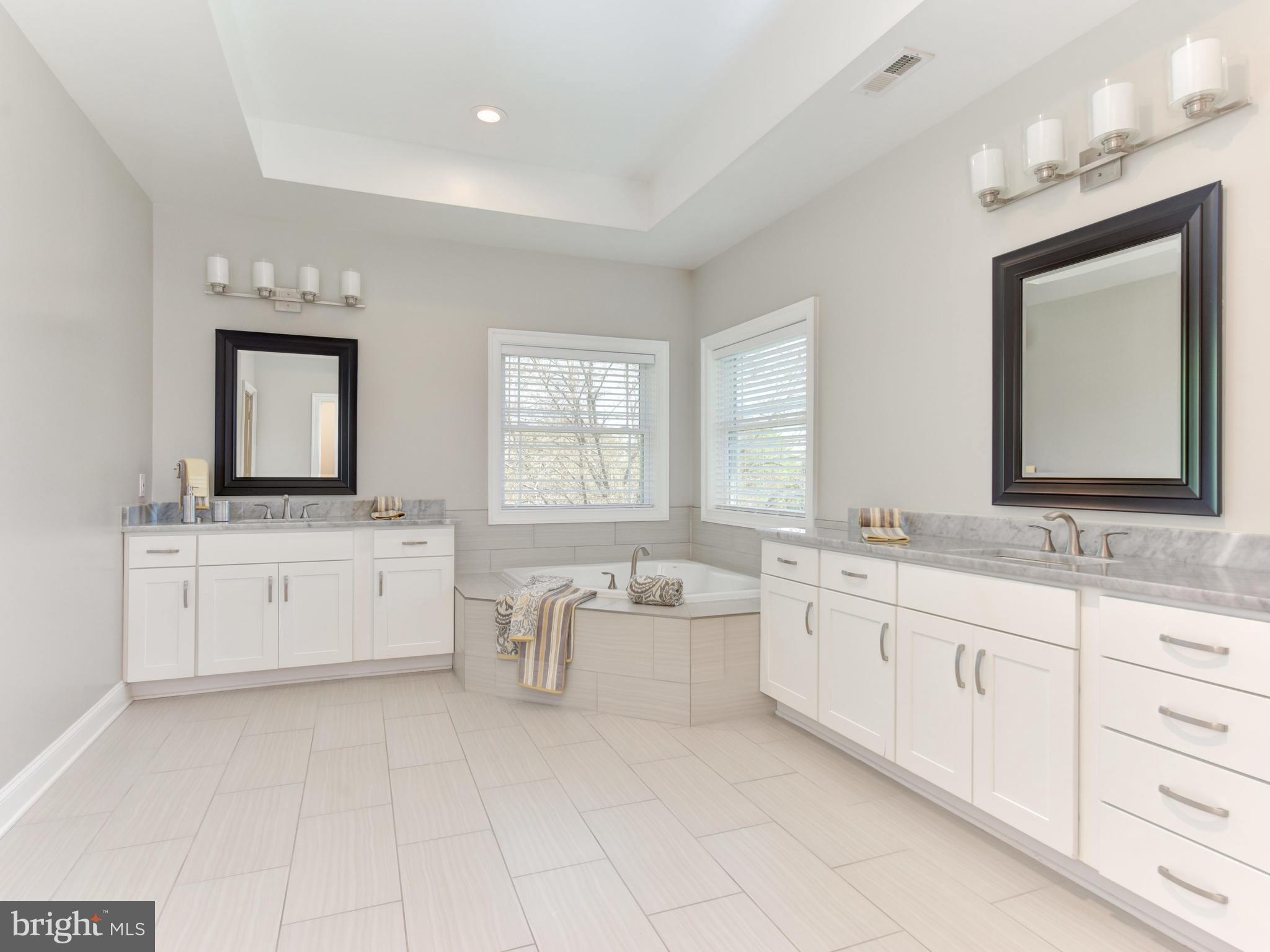 PIMMIT HILLS - Residential