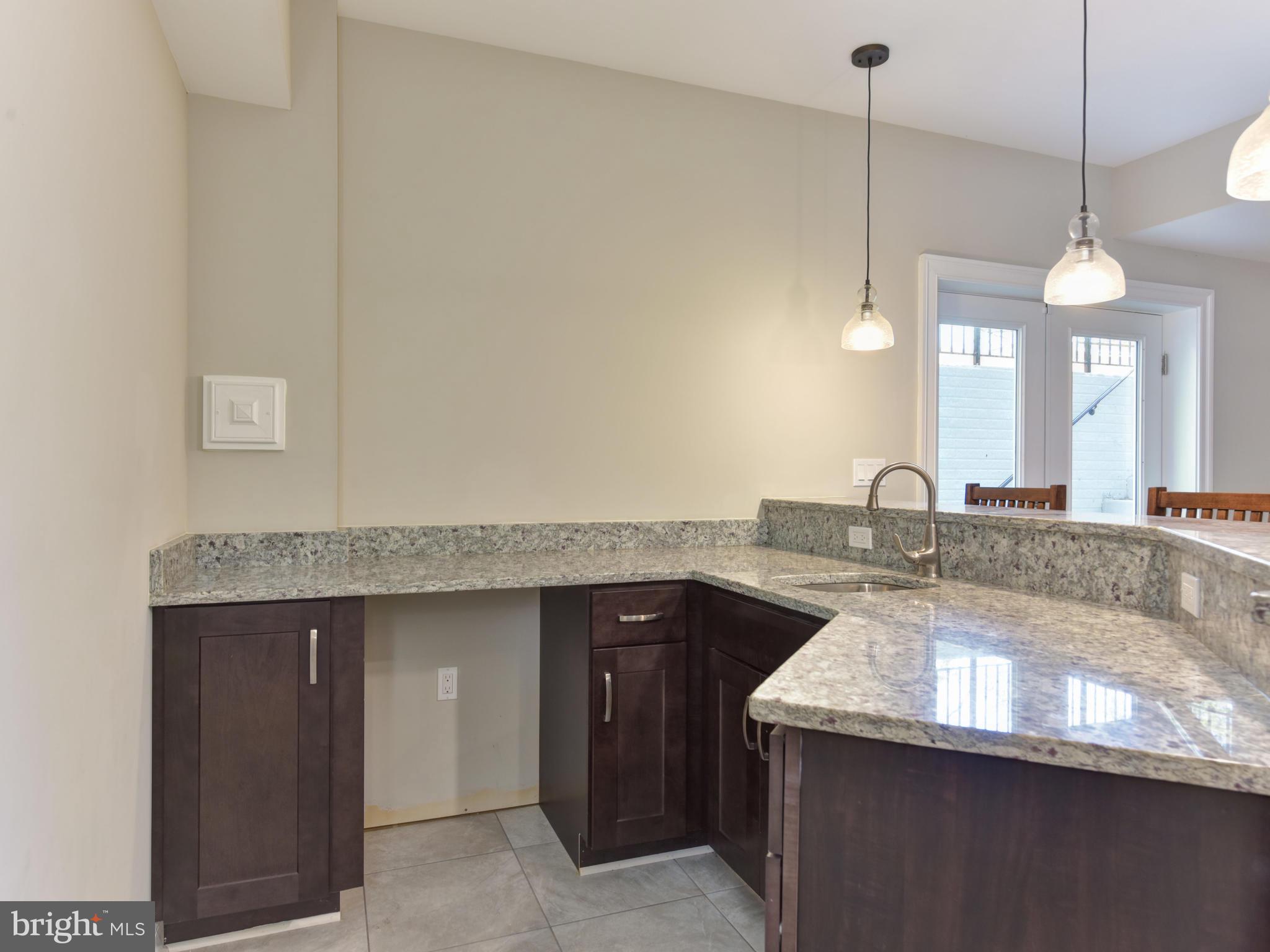 PIMMIT HILLS - Residential