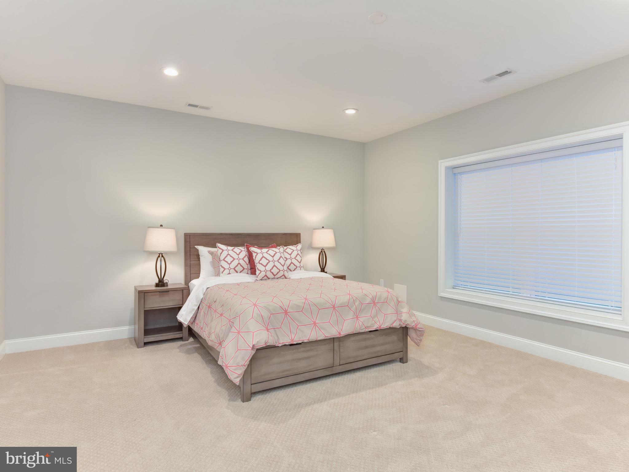 PIMMIT HILLS - Residential