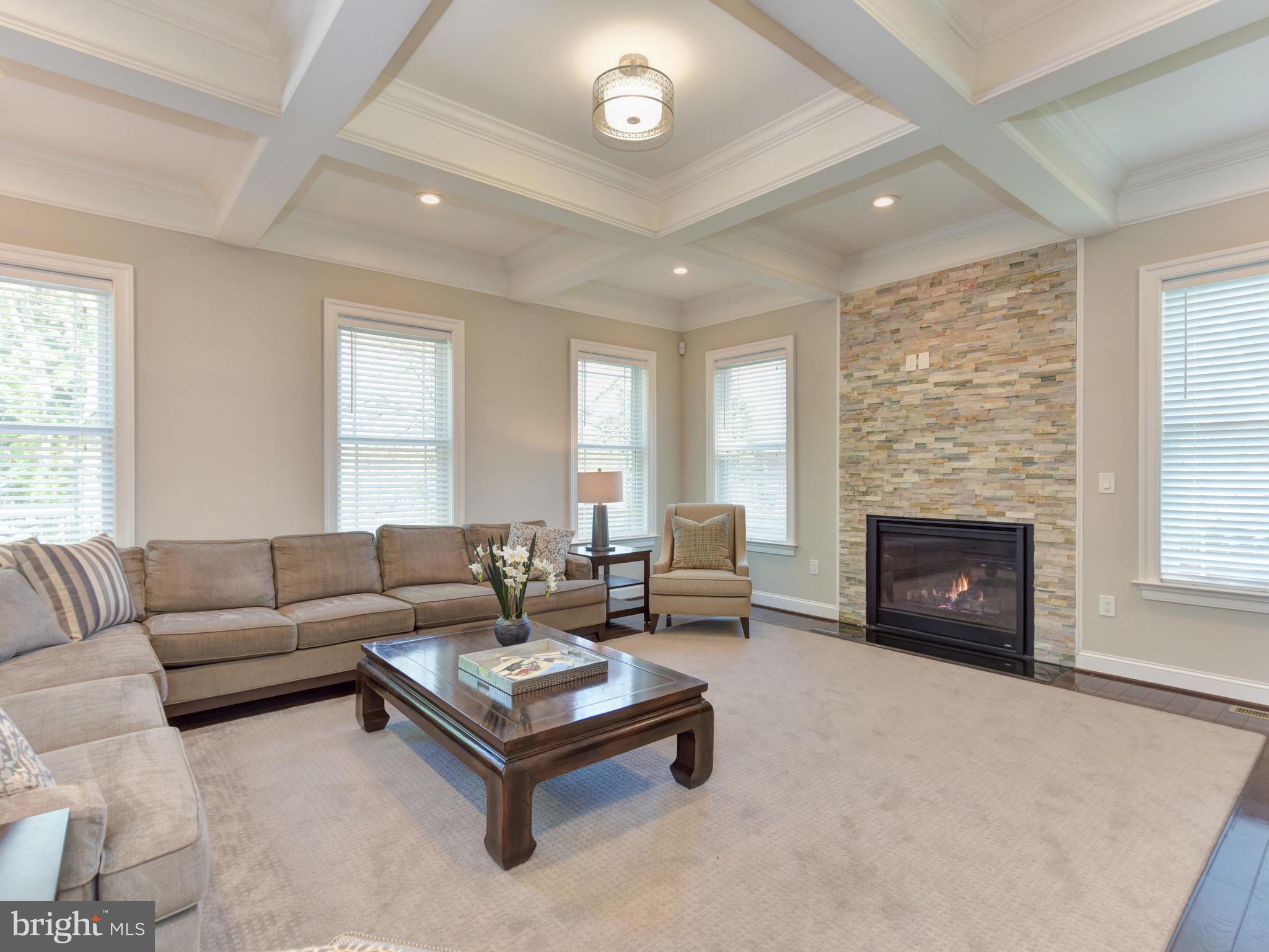 PIMMIT HILLS - Residential