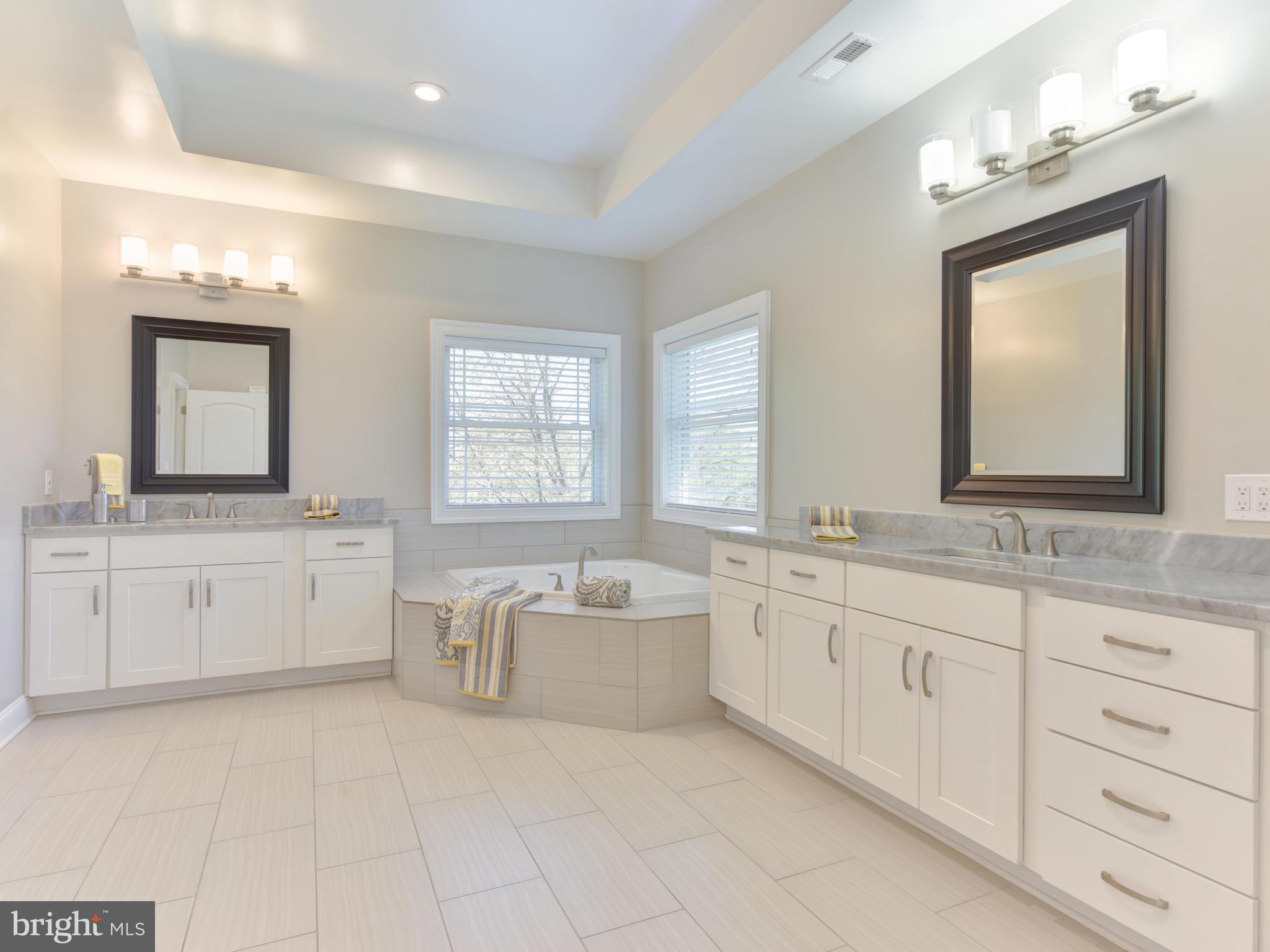 PIMMIT HILLS - Residential