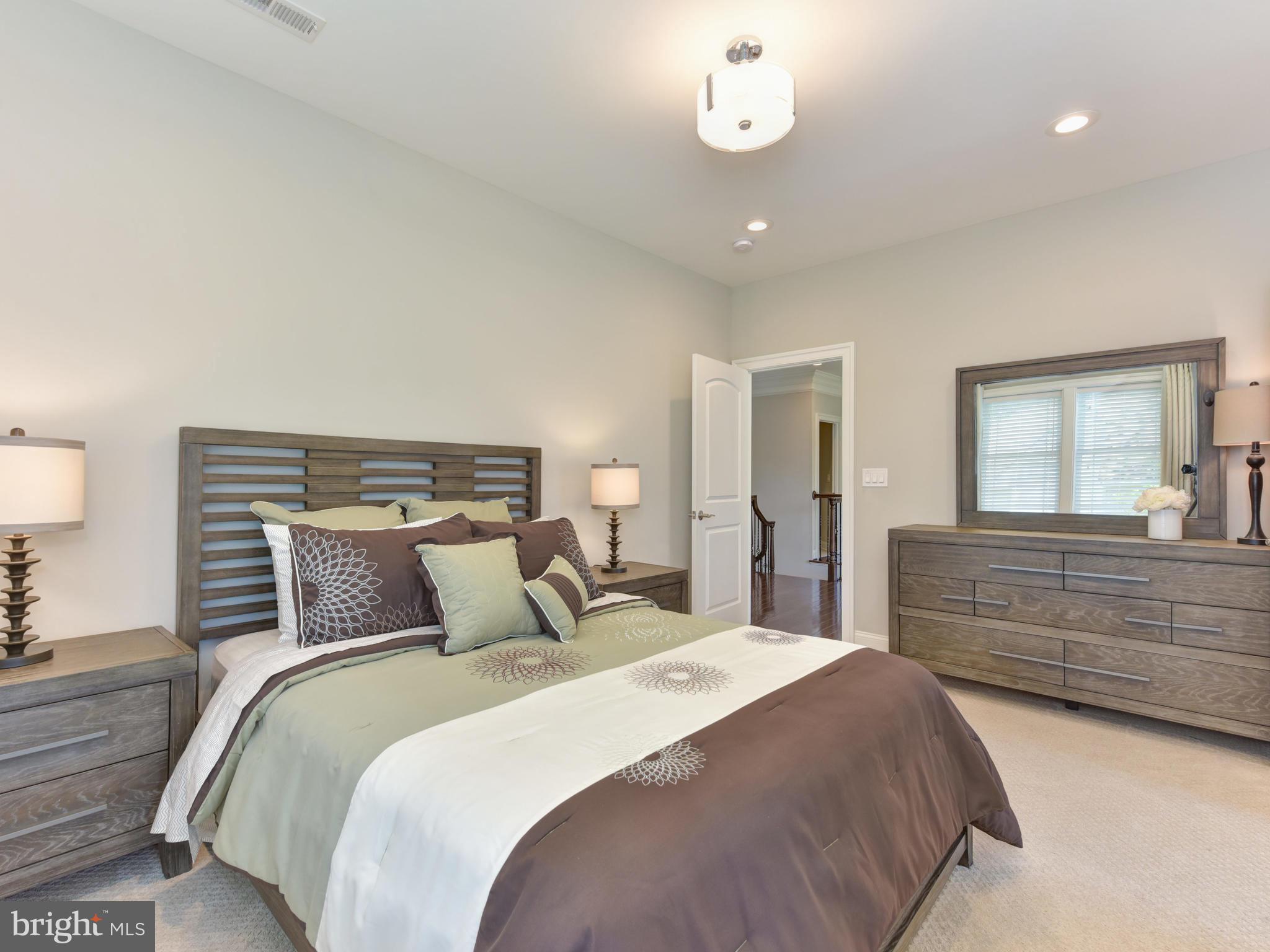 PIMMIT HILLS - Residential