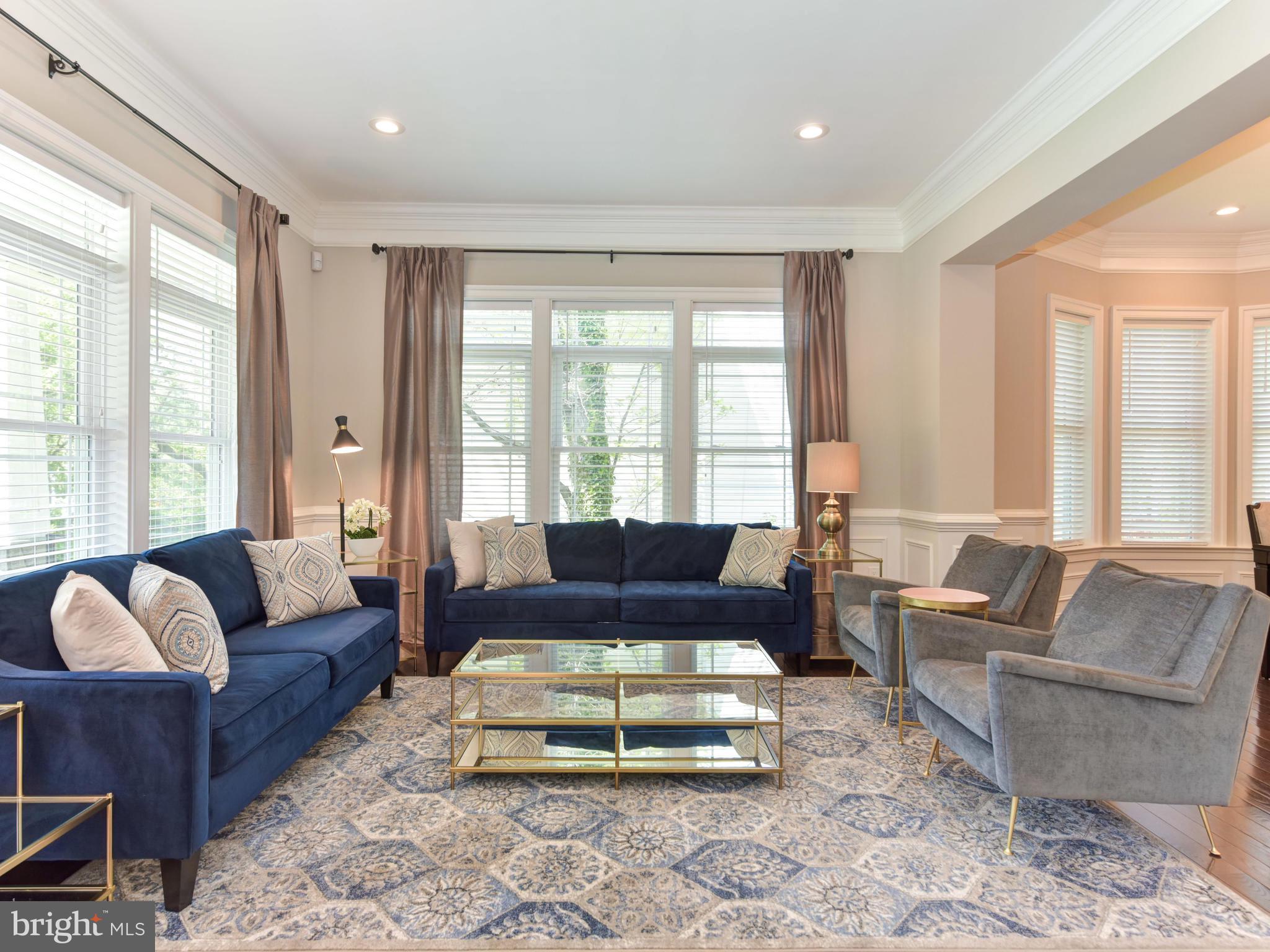 PIMMIT HILLS - Residential