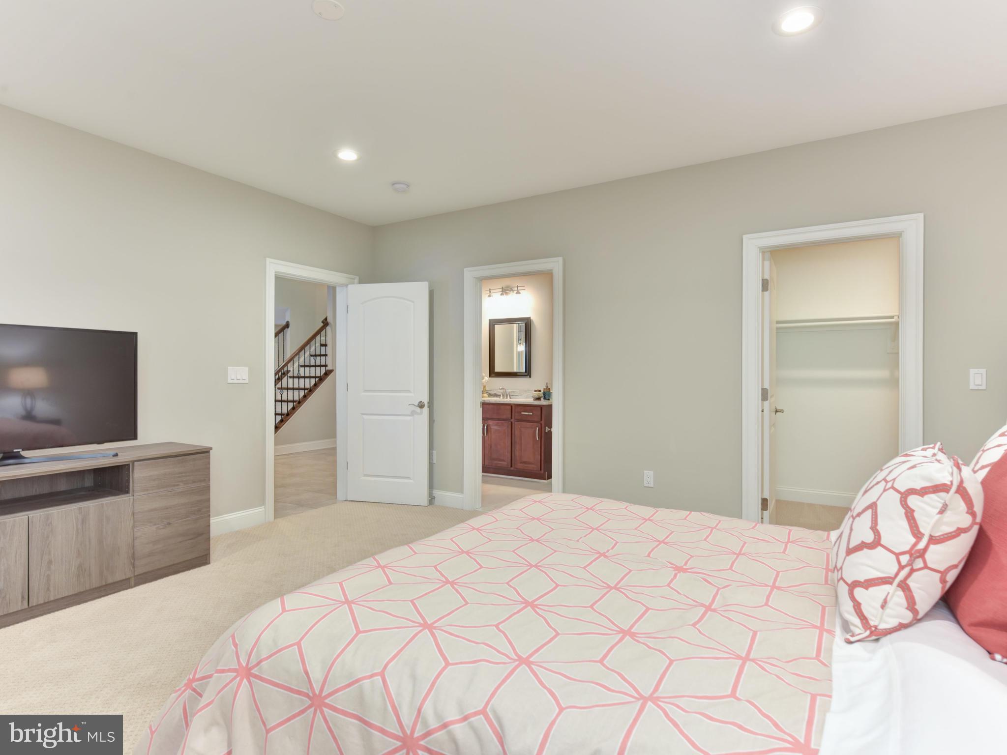 PIMMIT HILLS - Residential