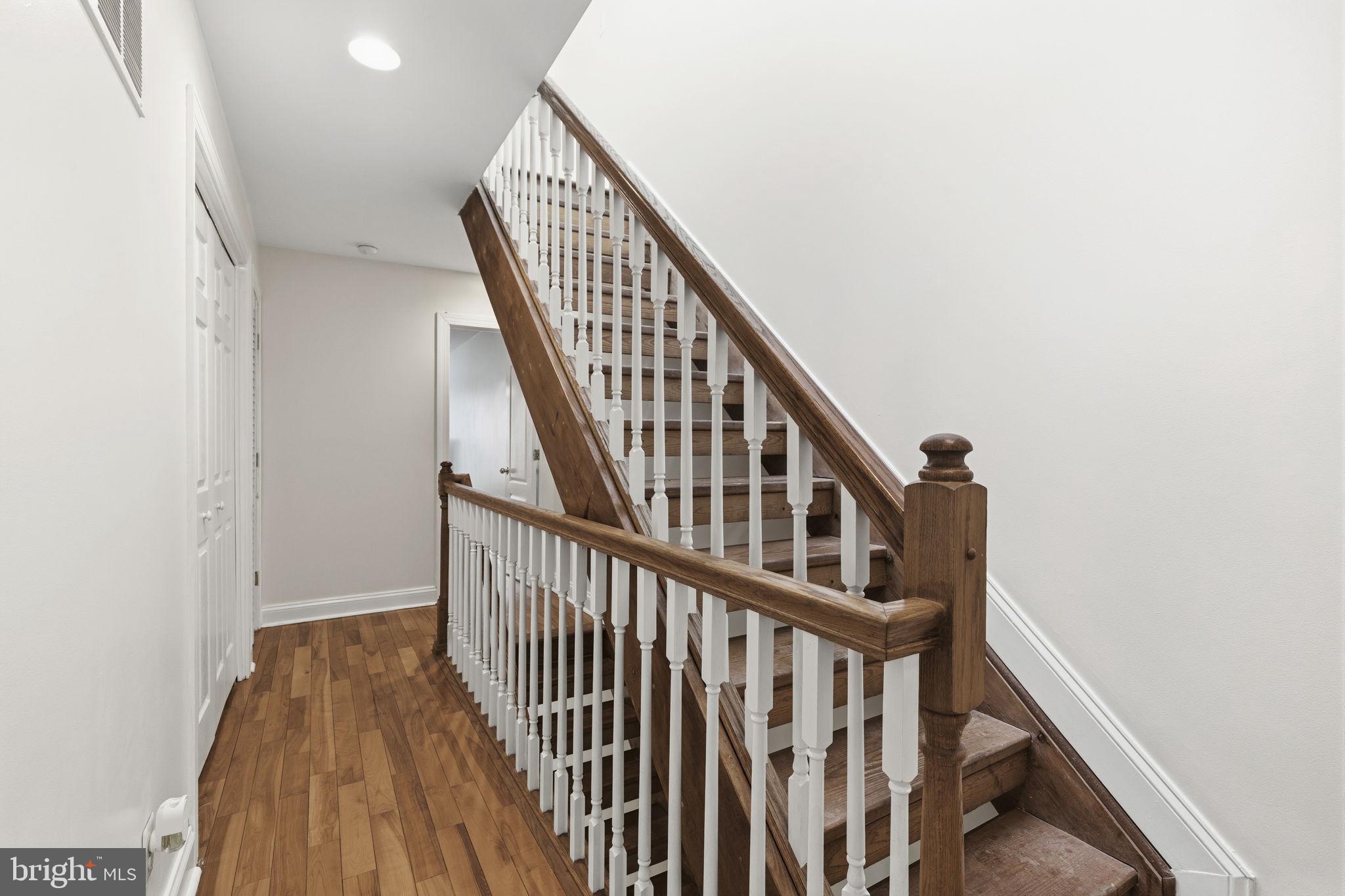 LOCUST POINT - Residential