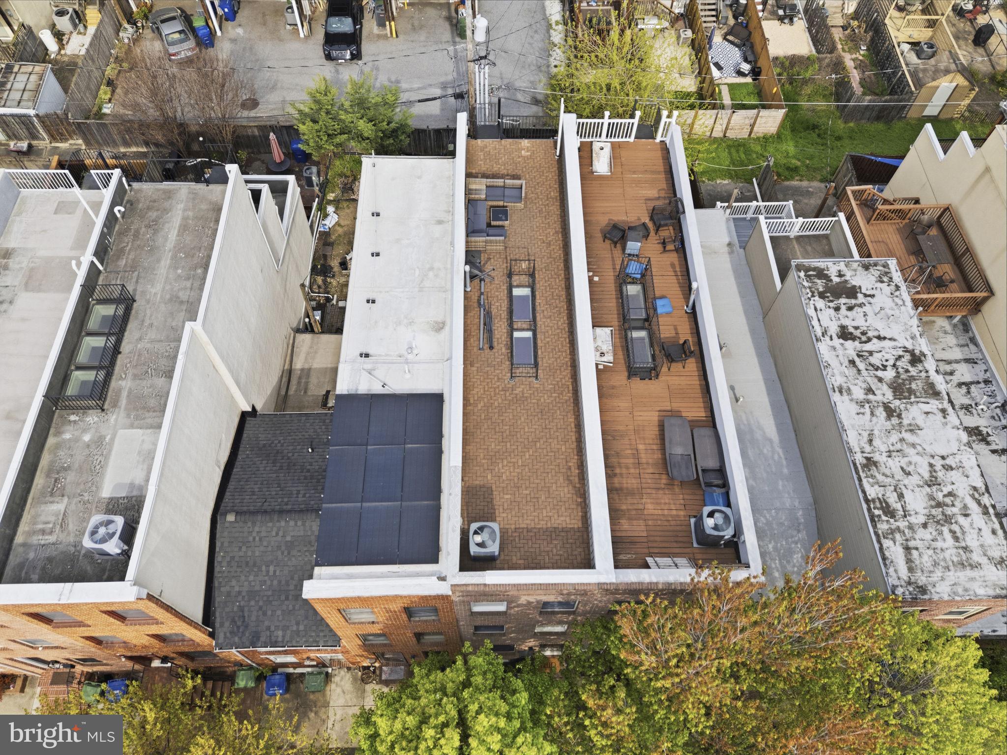 LOCUST POINT - Residential