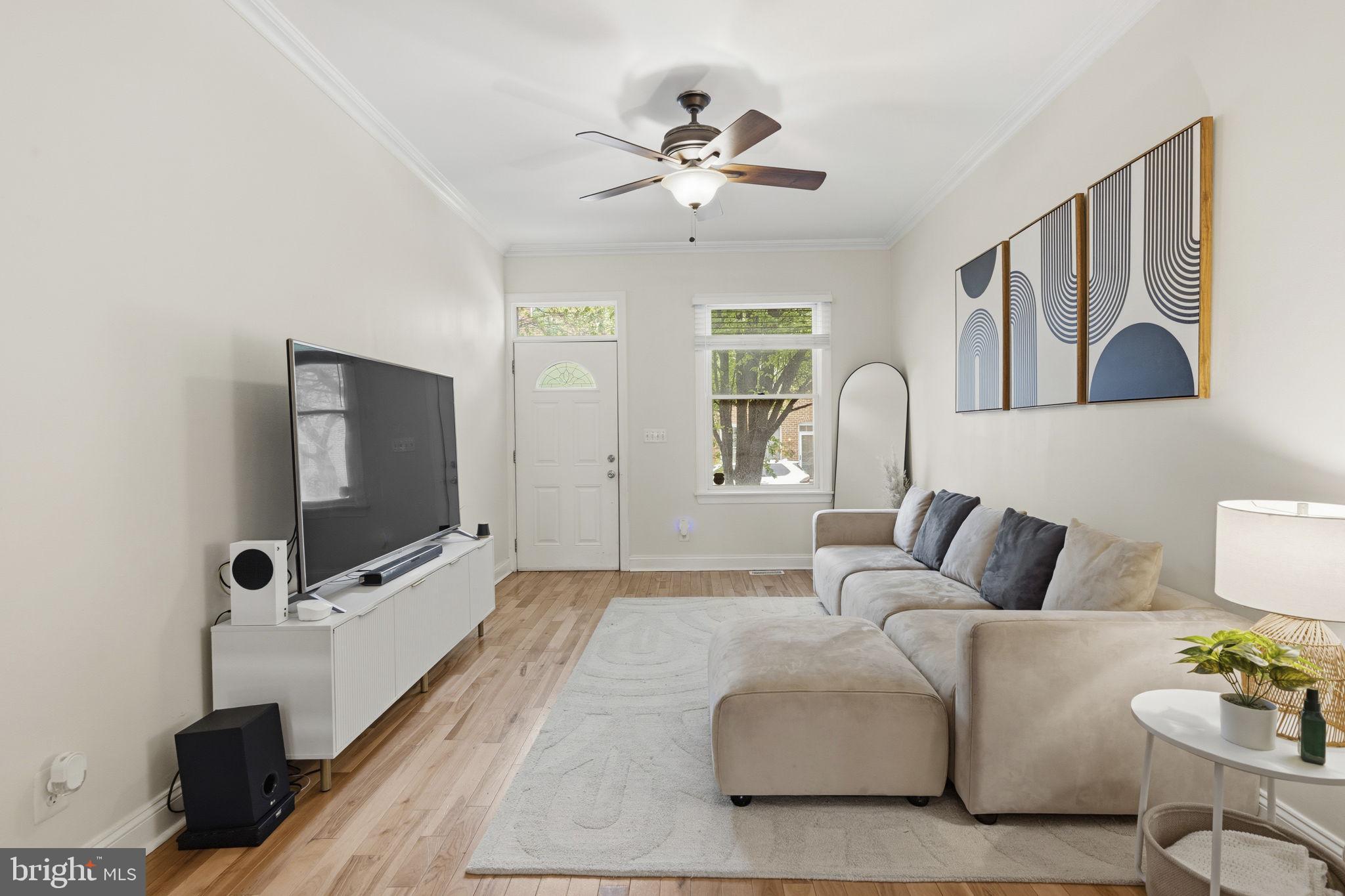 LOCUST POINT - Residential