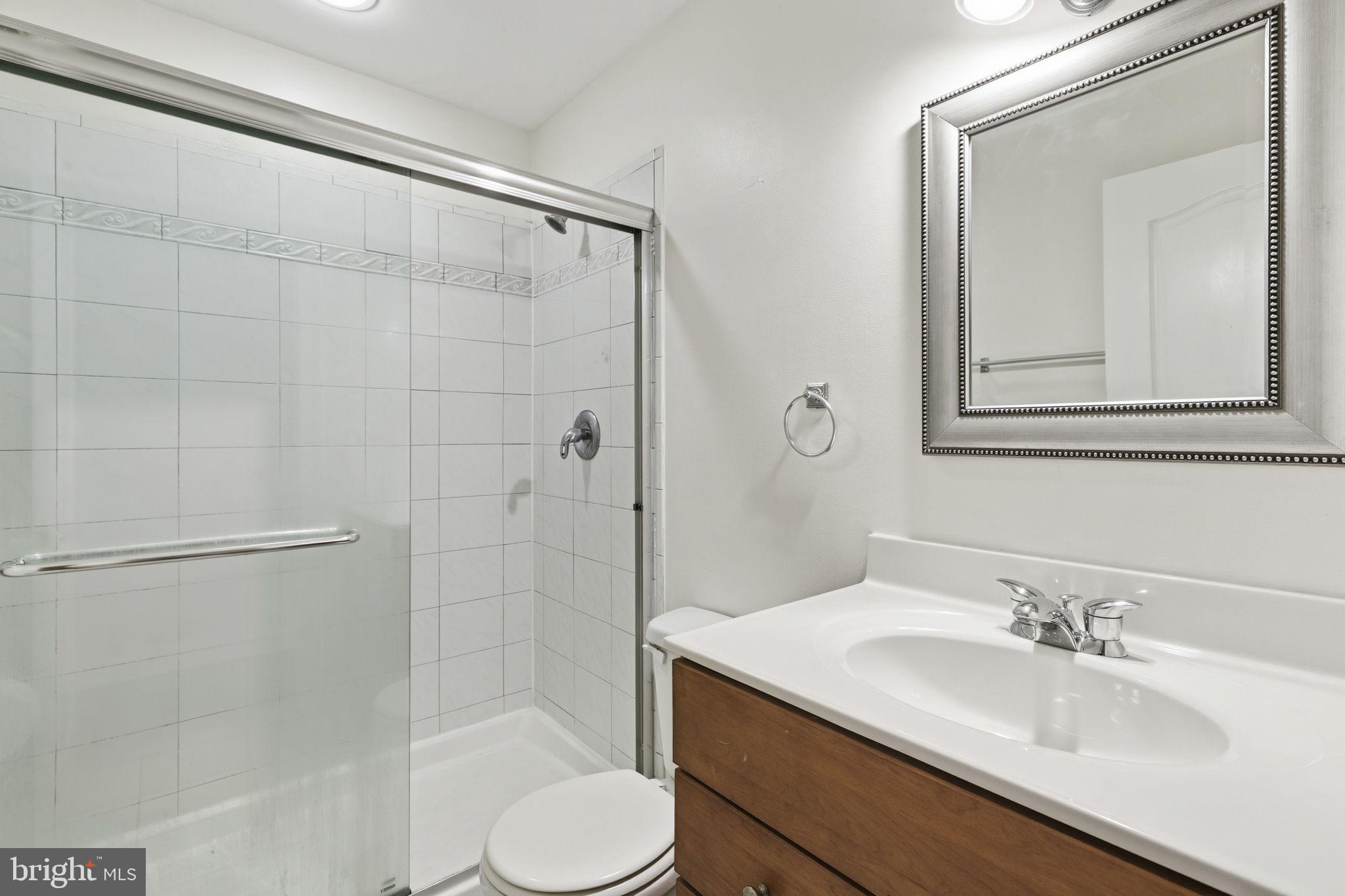 LOCUST POINT - Residential