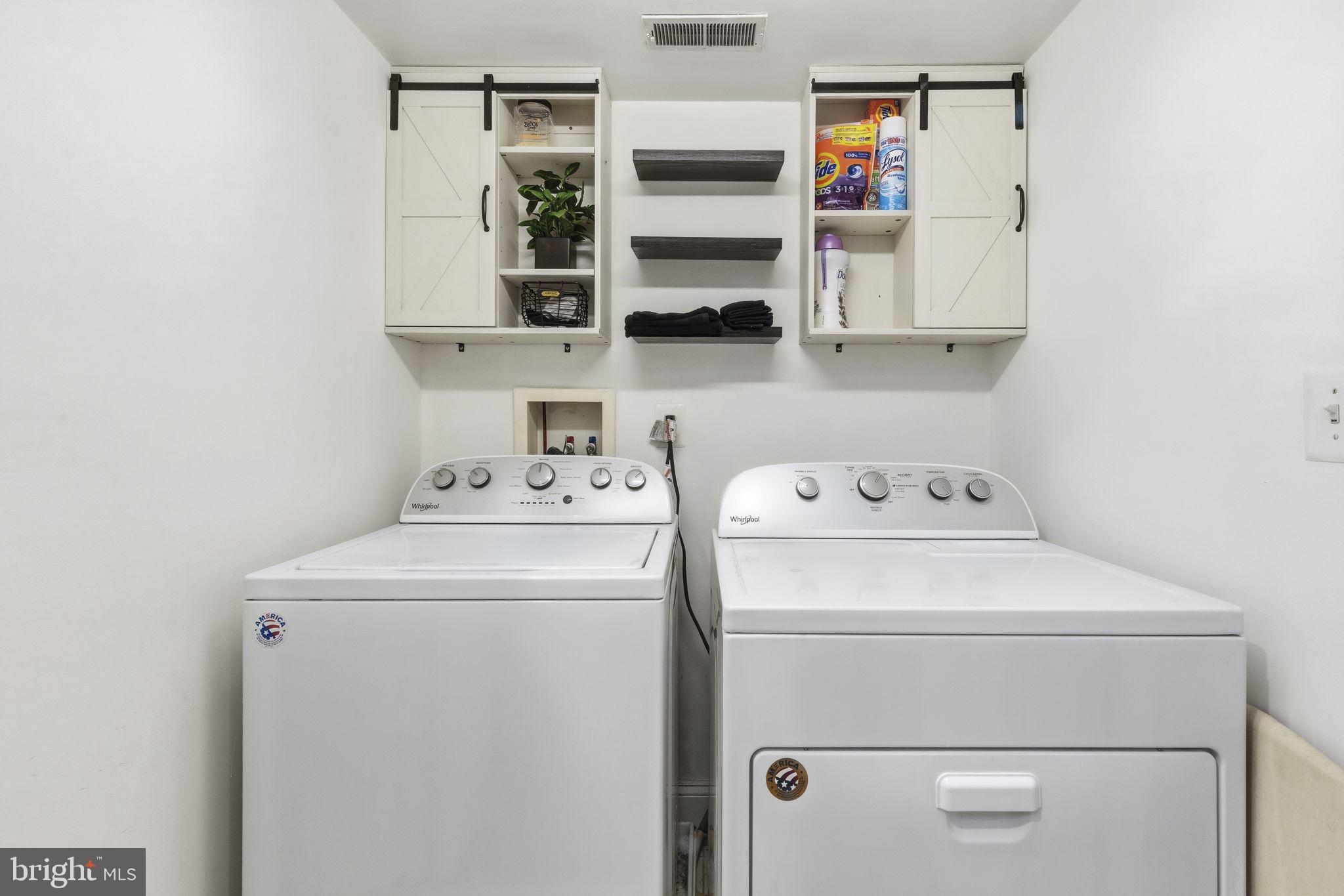 LOCUST POINT - Residential