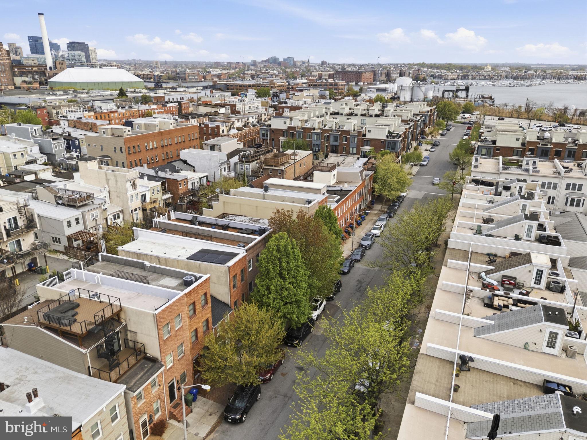 LOCUST POINT - Residential