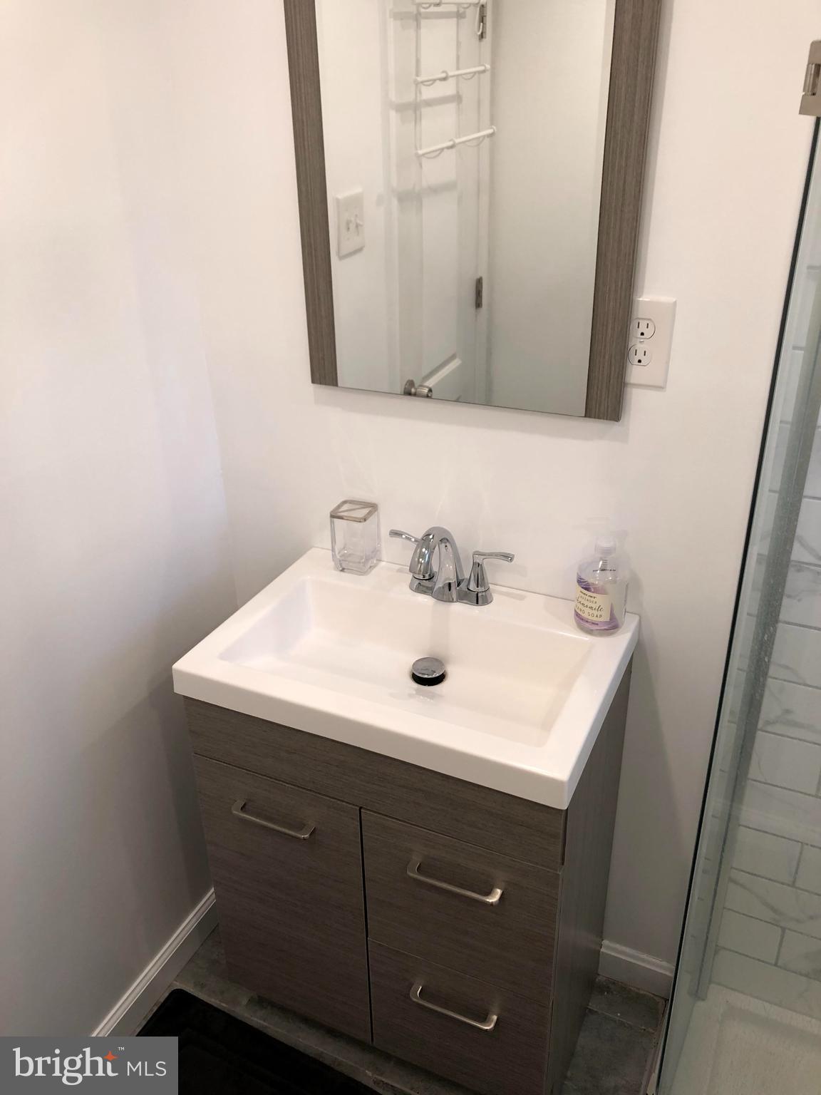 FALLS CHURCH - Residential Lease